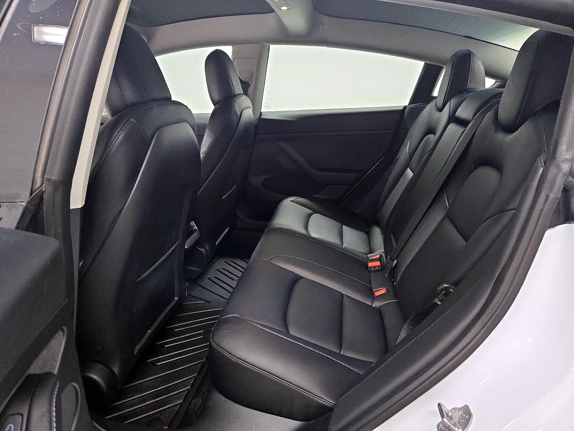 Thumbnail: 2023 Tesla Model 3 - 19