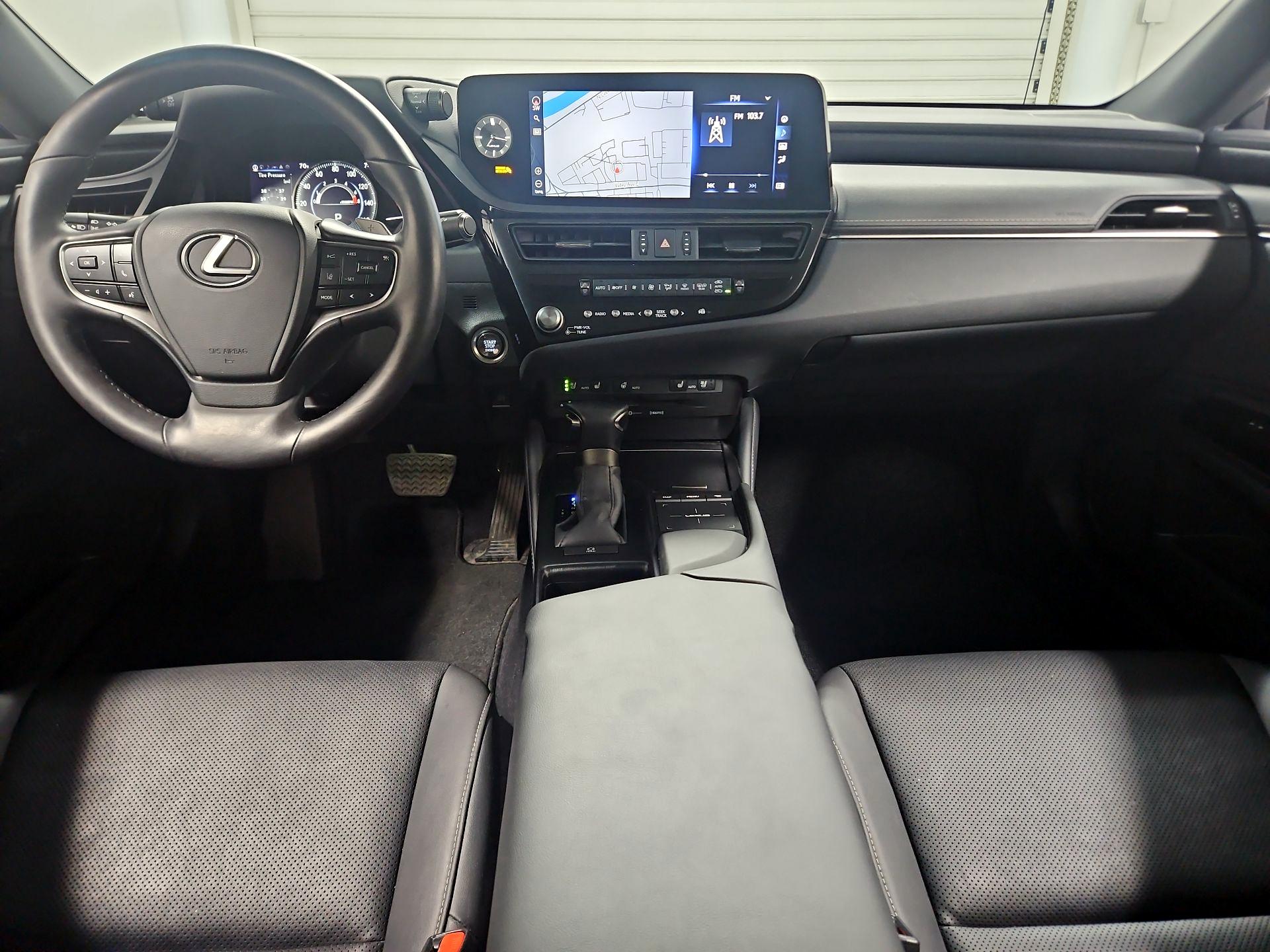 Thumbnail: 2022 Lexus ES - 9