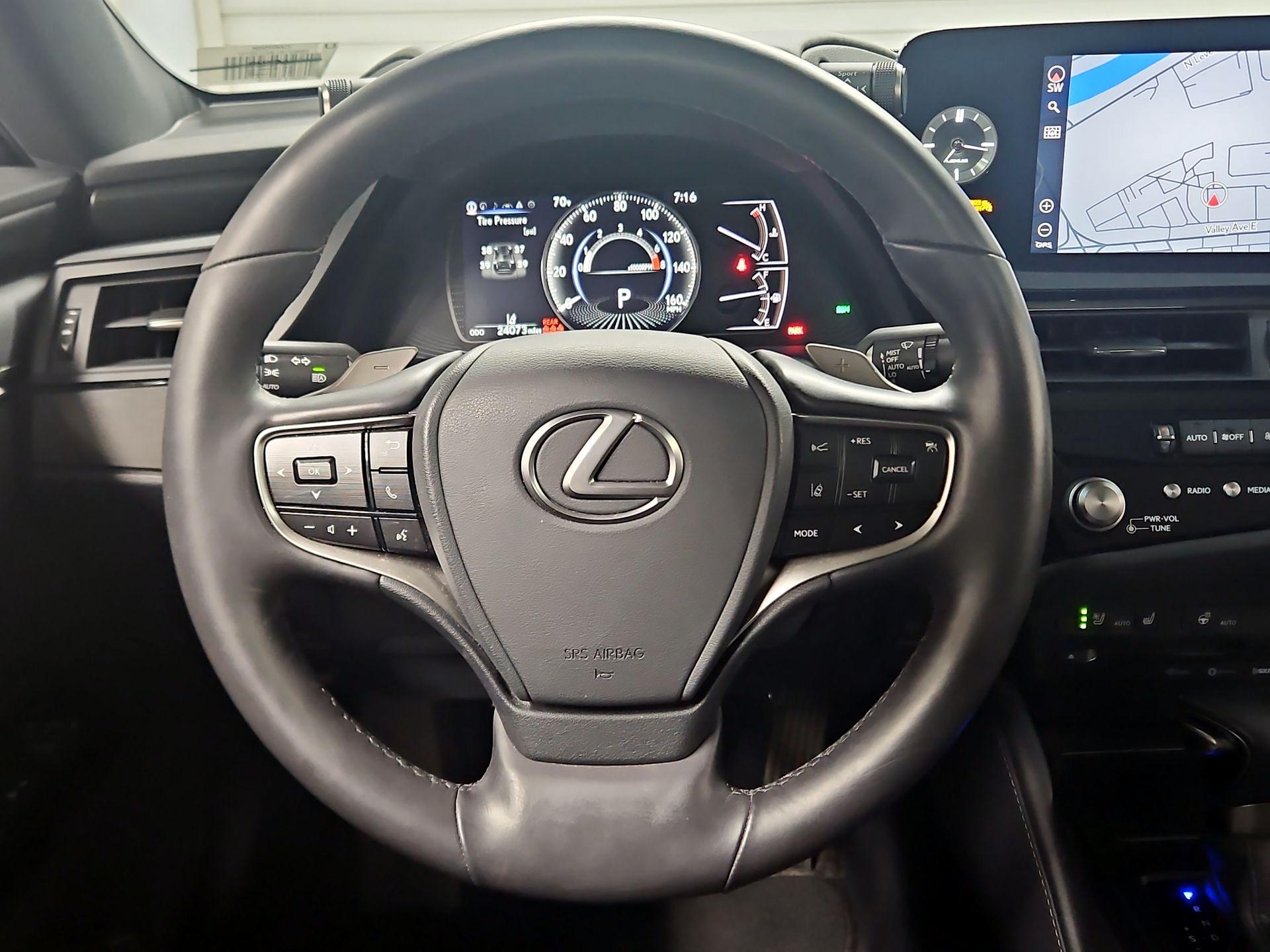 Thumbnail: 2022 Lexus ES - 10