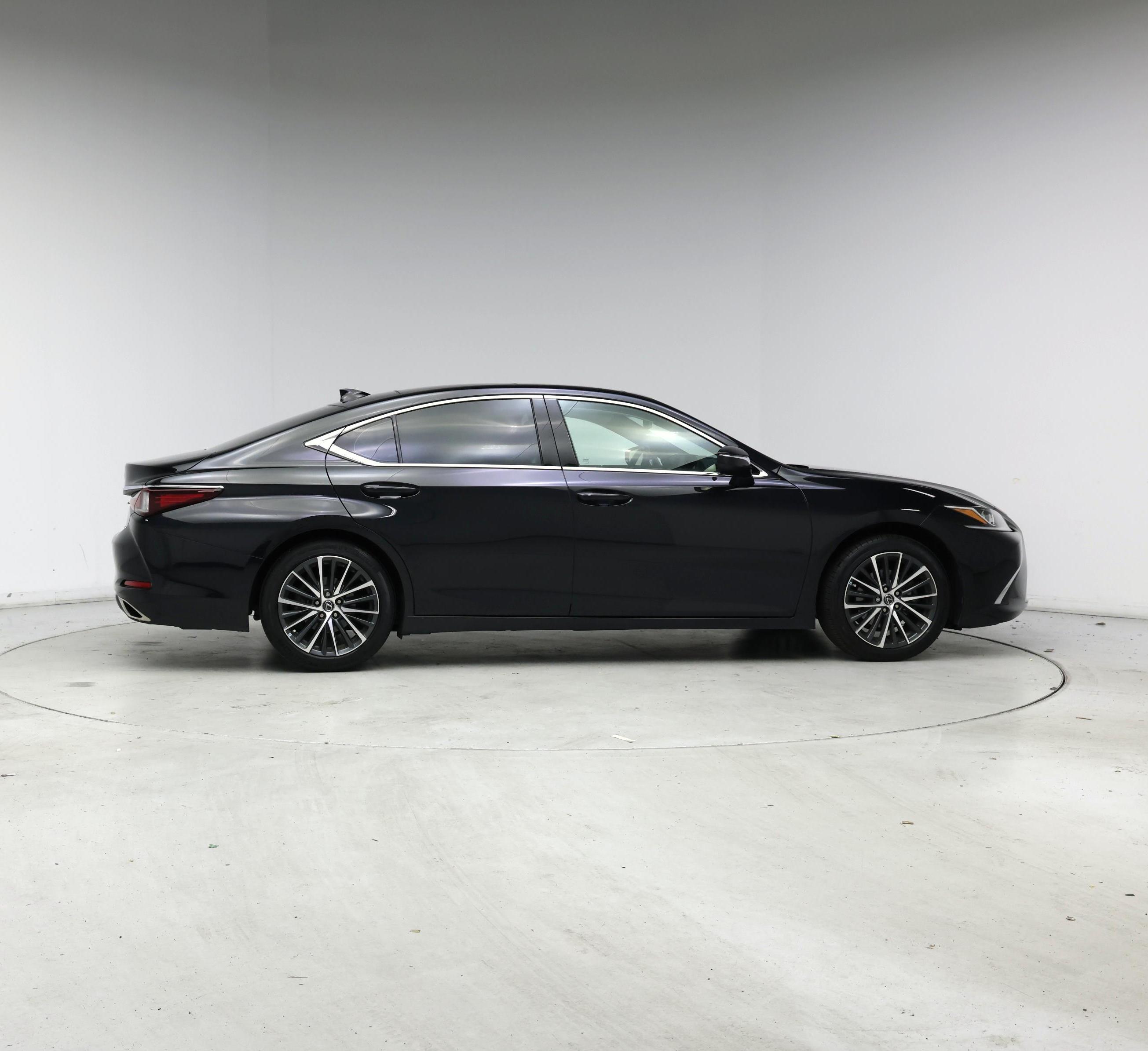 Thumbnail: 2022 Lexus ES - 7