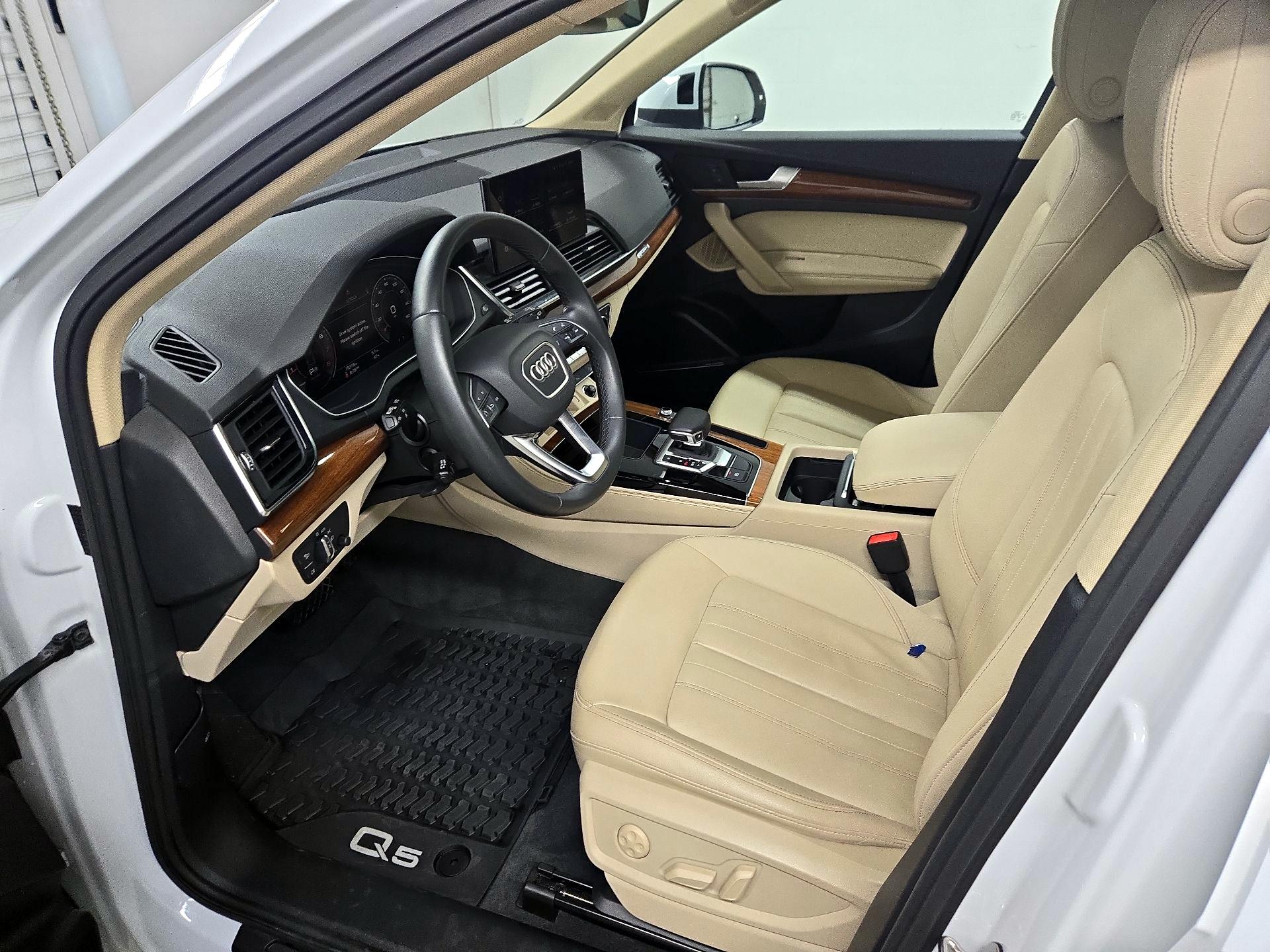 Thumbnail: 2022 Audi Q5 - 11