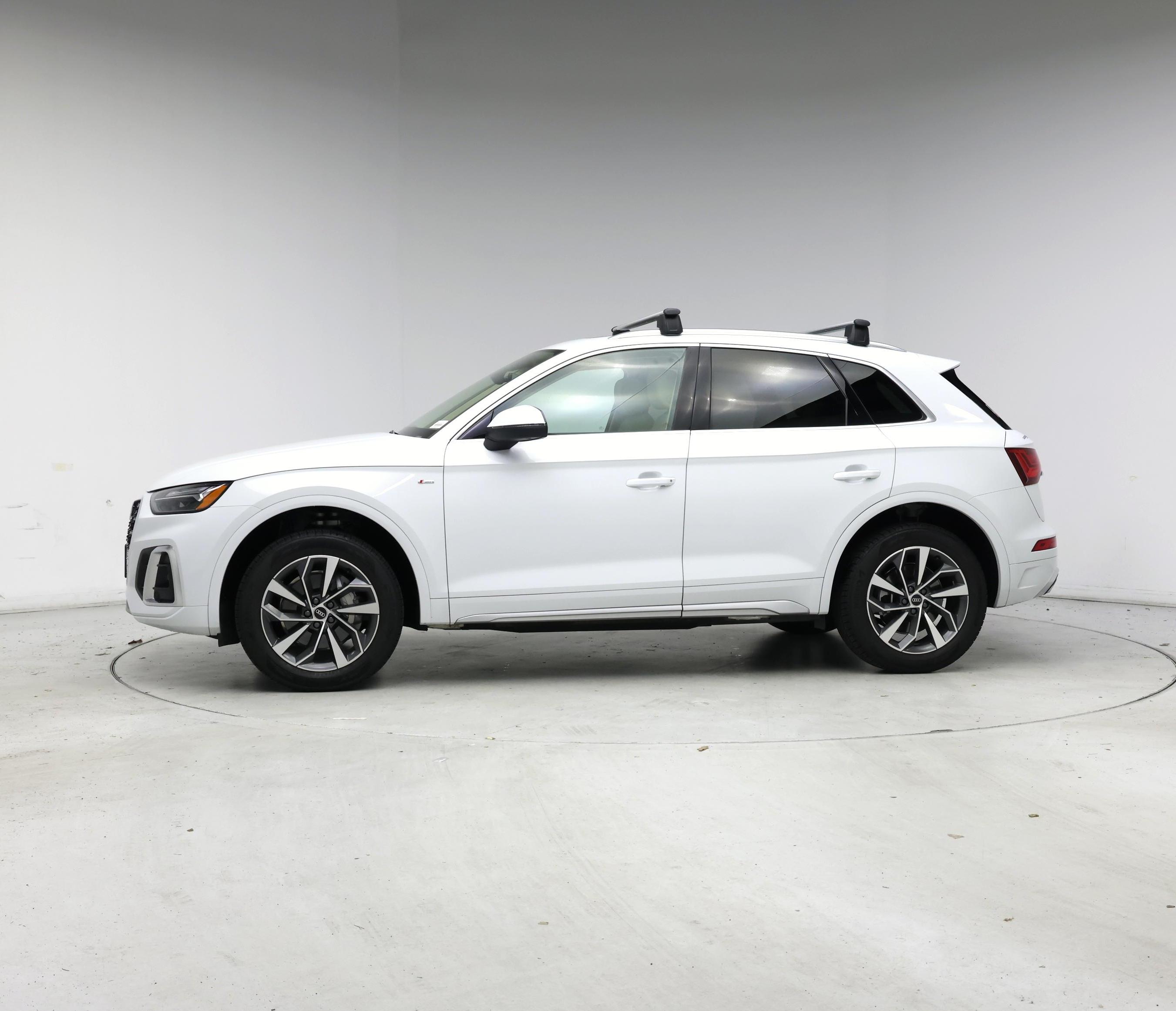 Thumbnail: 2022 Audi Q5 - 3