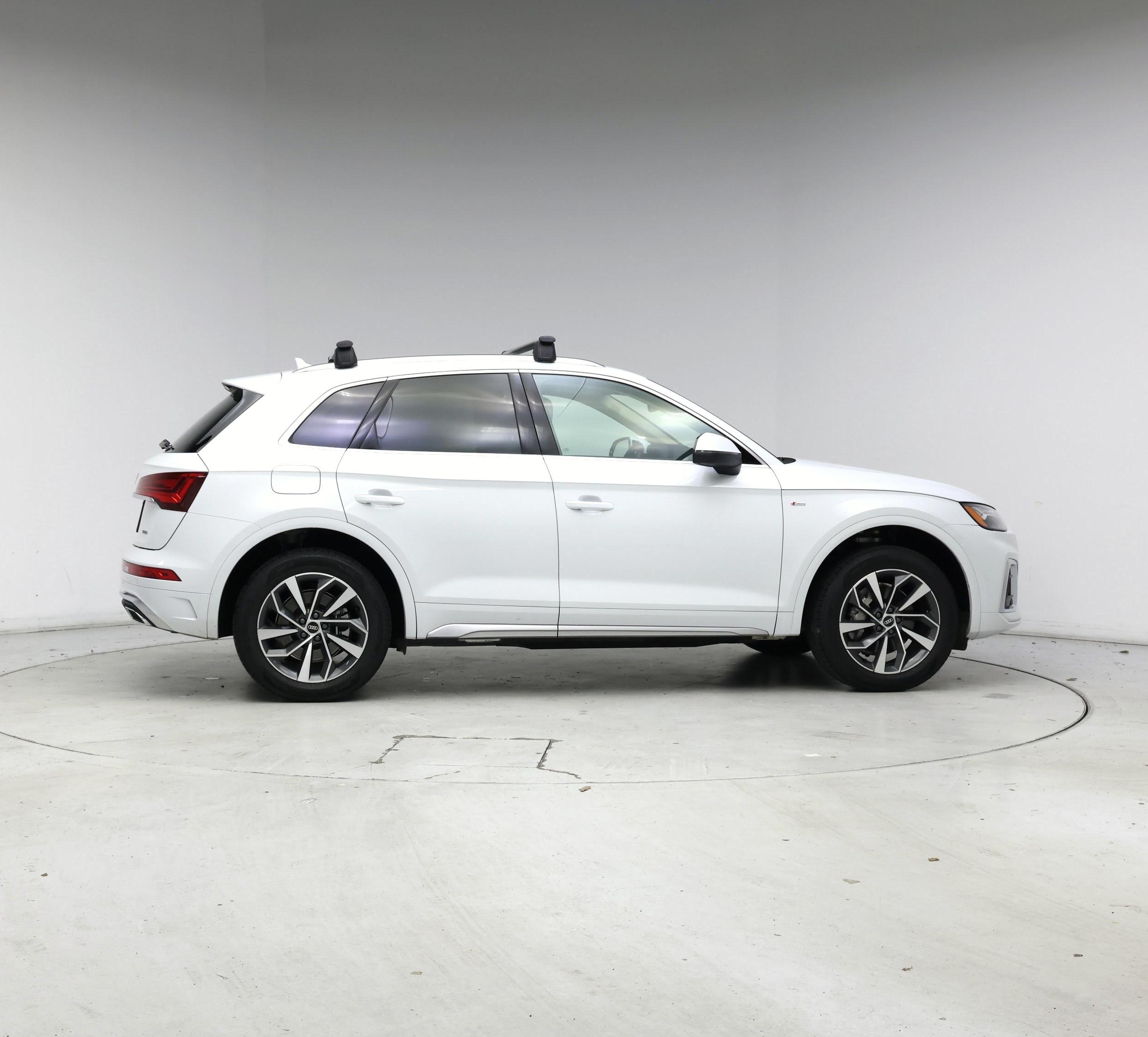 Thumbnail: 2022 Audi Q5 - 7