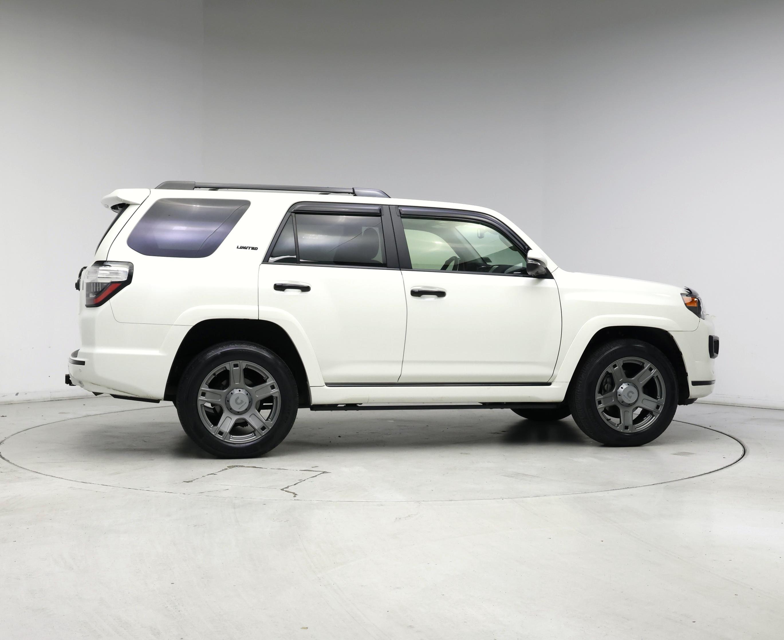 Thumbnail: 2023 Toyota 4Runner - 7