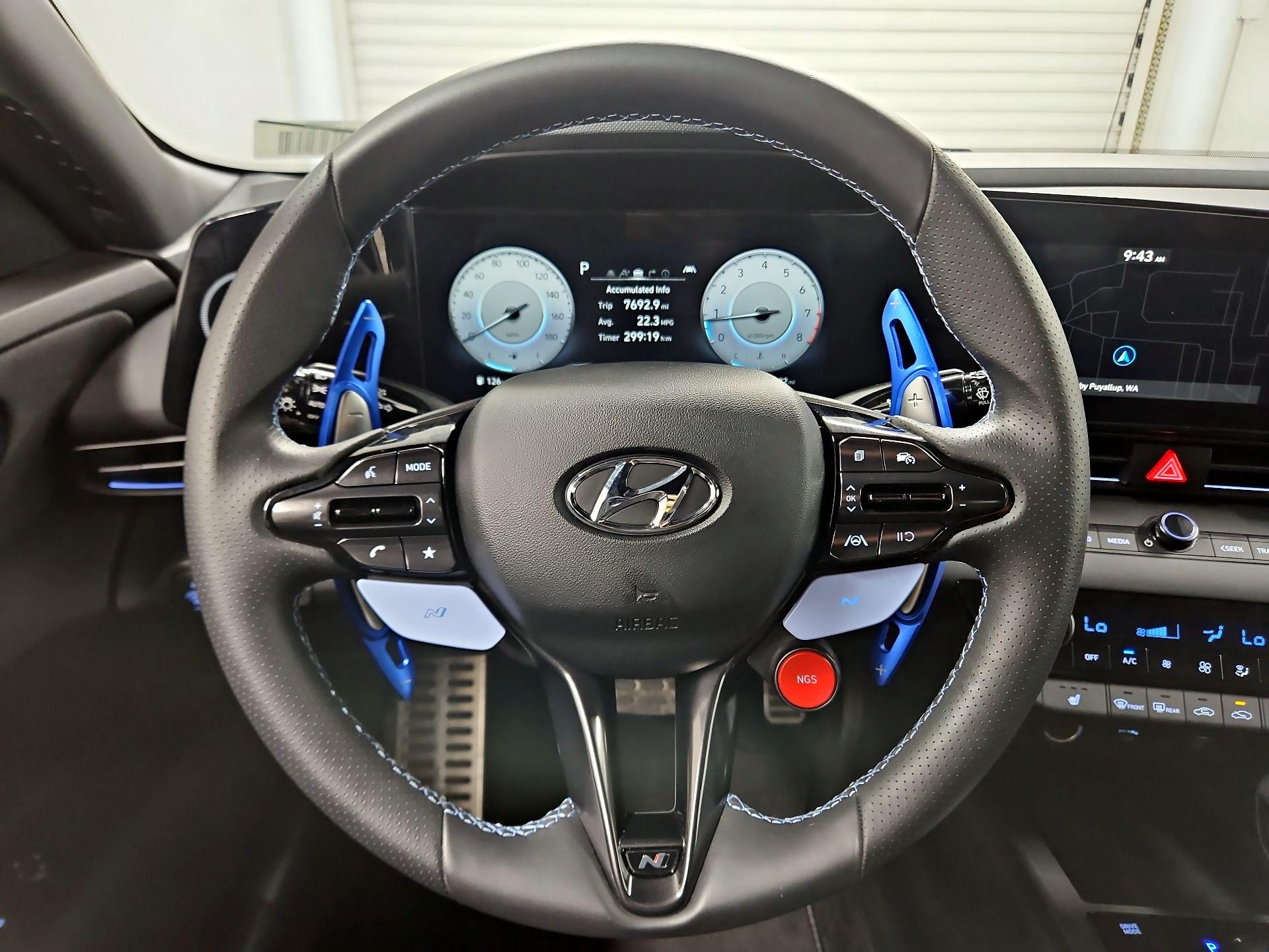 Thumbnail: 2023 Hyundai Elantra - 10