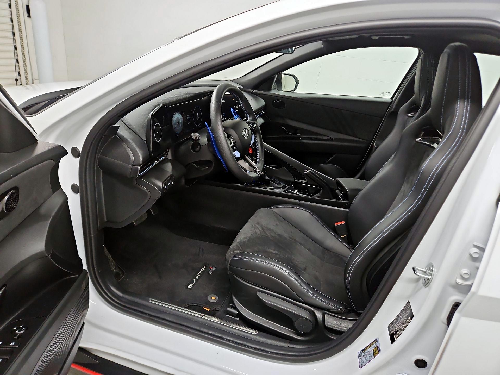 Thumbnail: 2023 Hyundai Elantra - 11