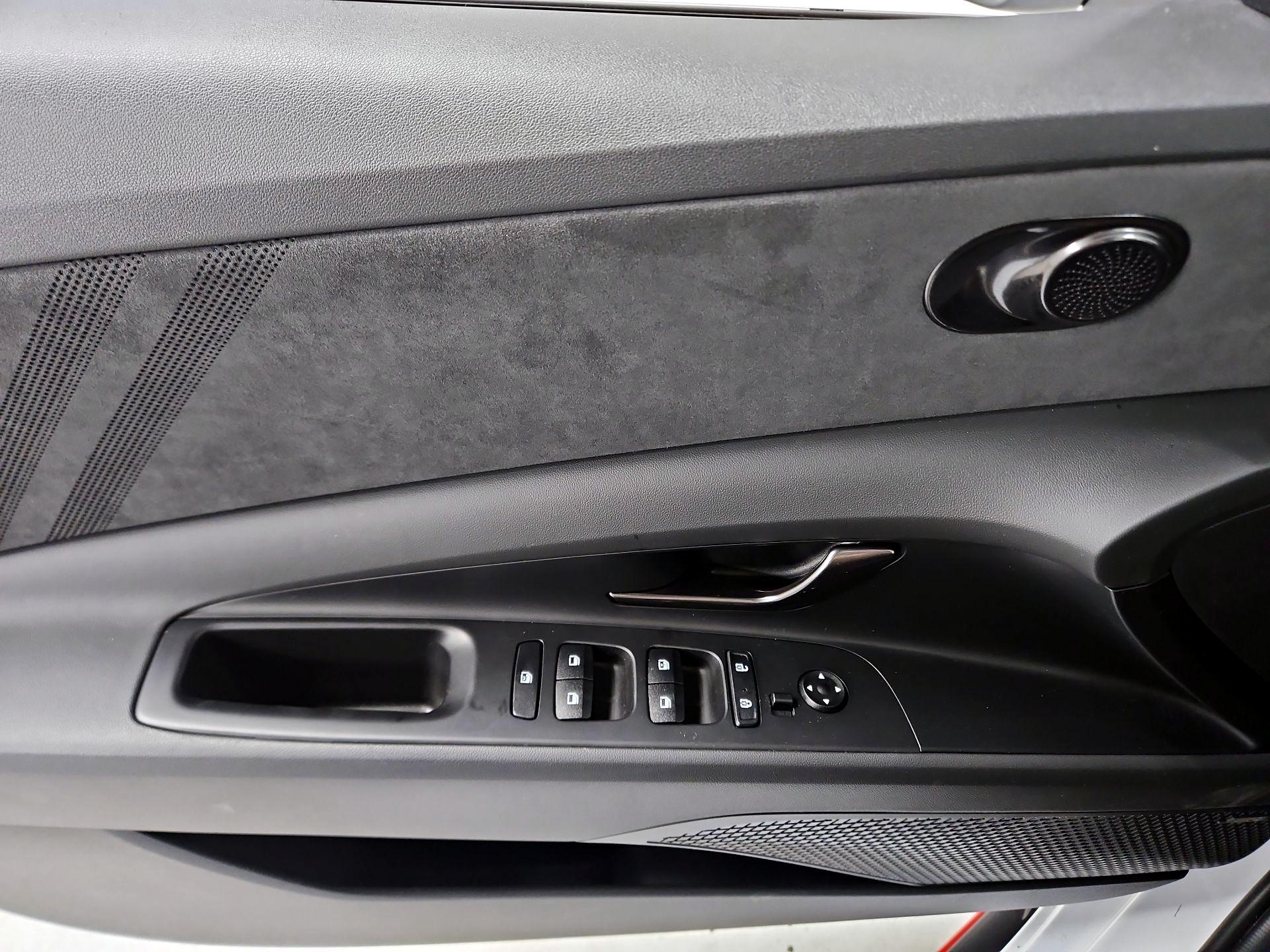 Thumbnail: 2023 Hyundai Elantra - 12