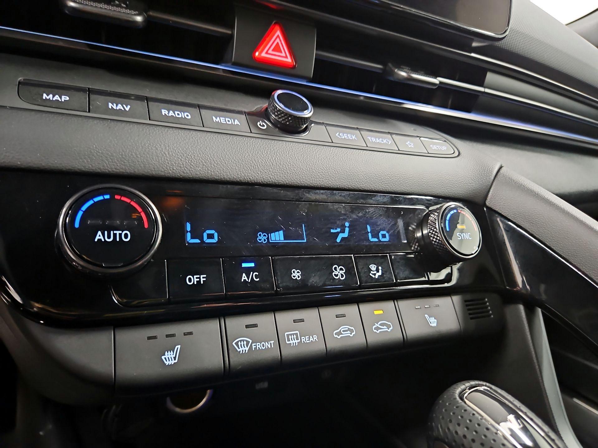 Thumbnail: 2023 Hyundai Elantra - 17