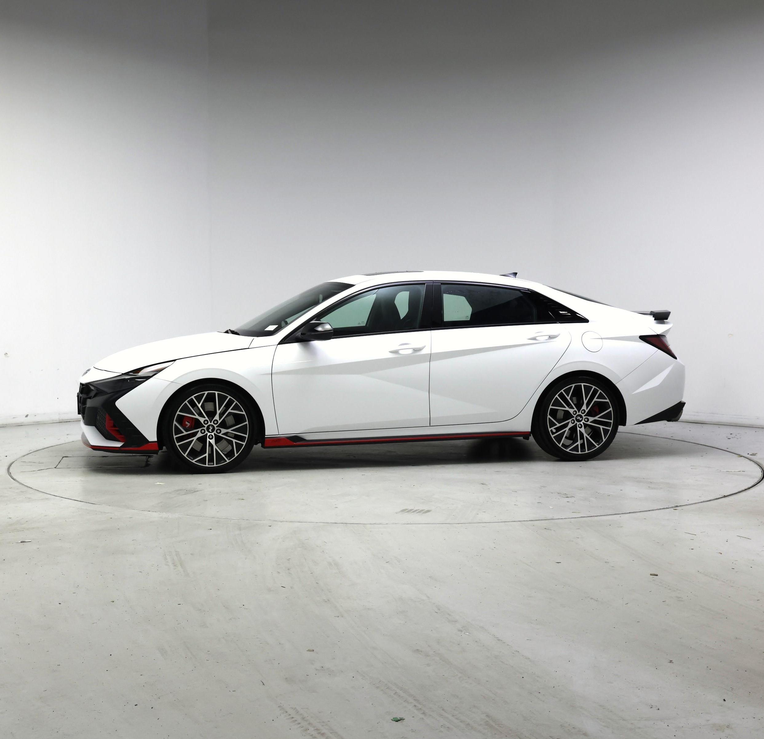 Thumbnail: 2023 Hyundai Elantra - 3