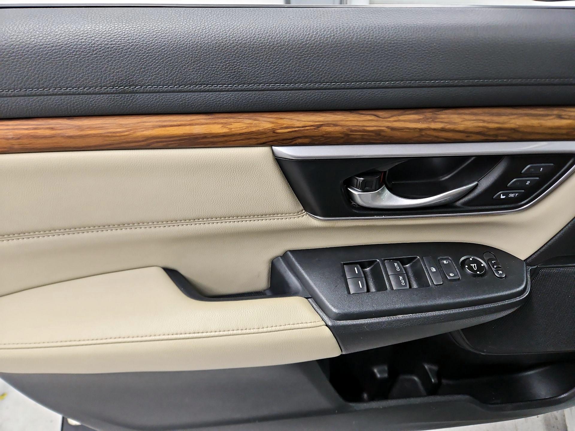 Thumbnail: 2017 Honda CR-V - 12