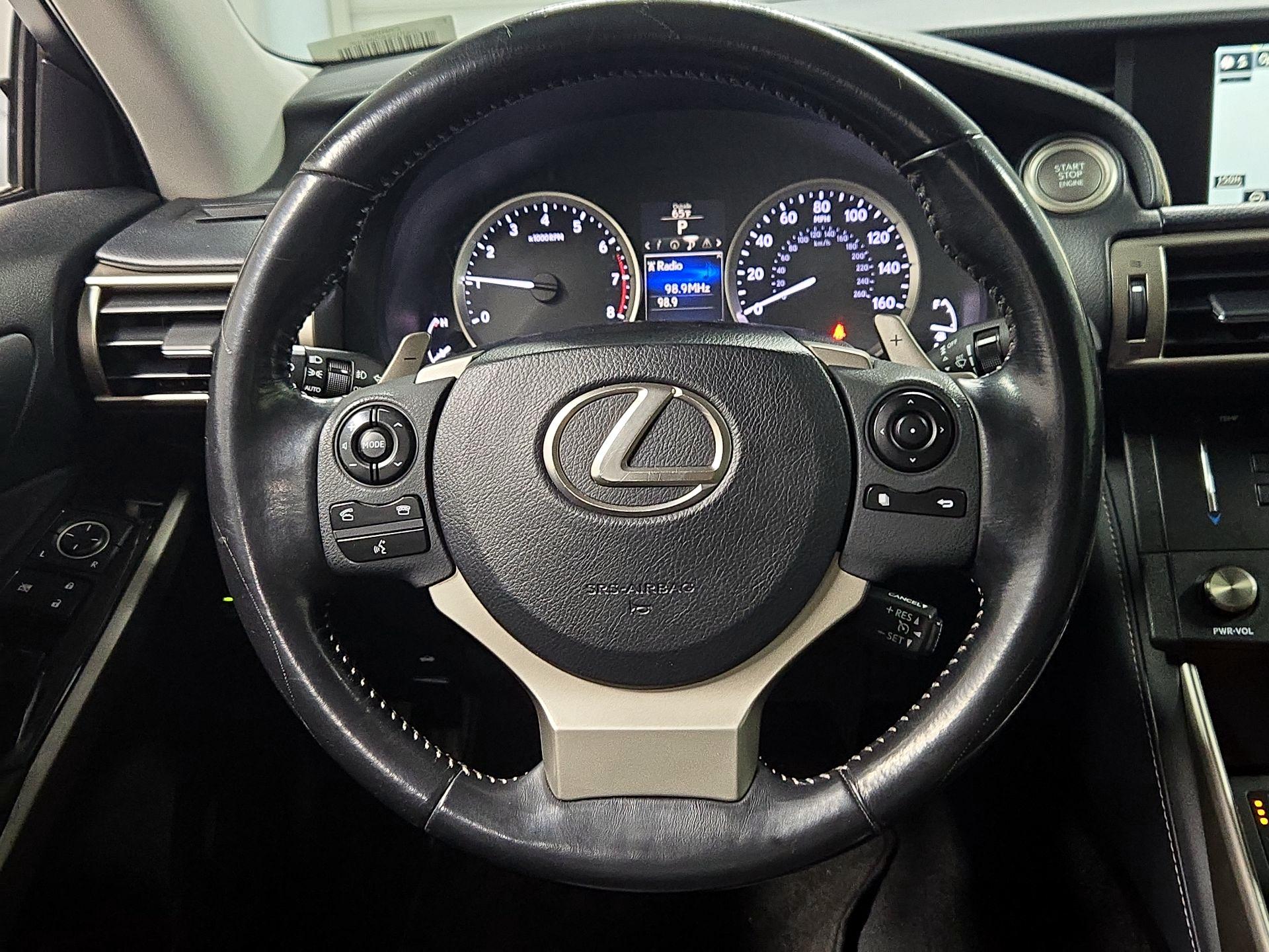 Thumbnail: 2016 Lexus IS - 10