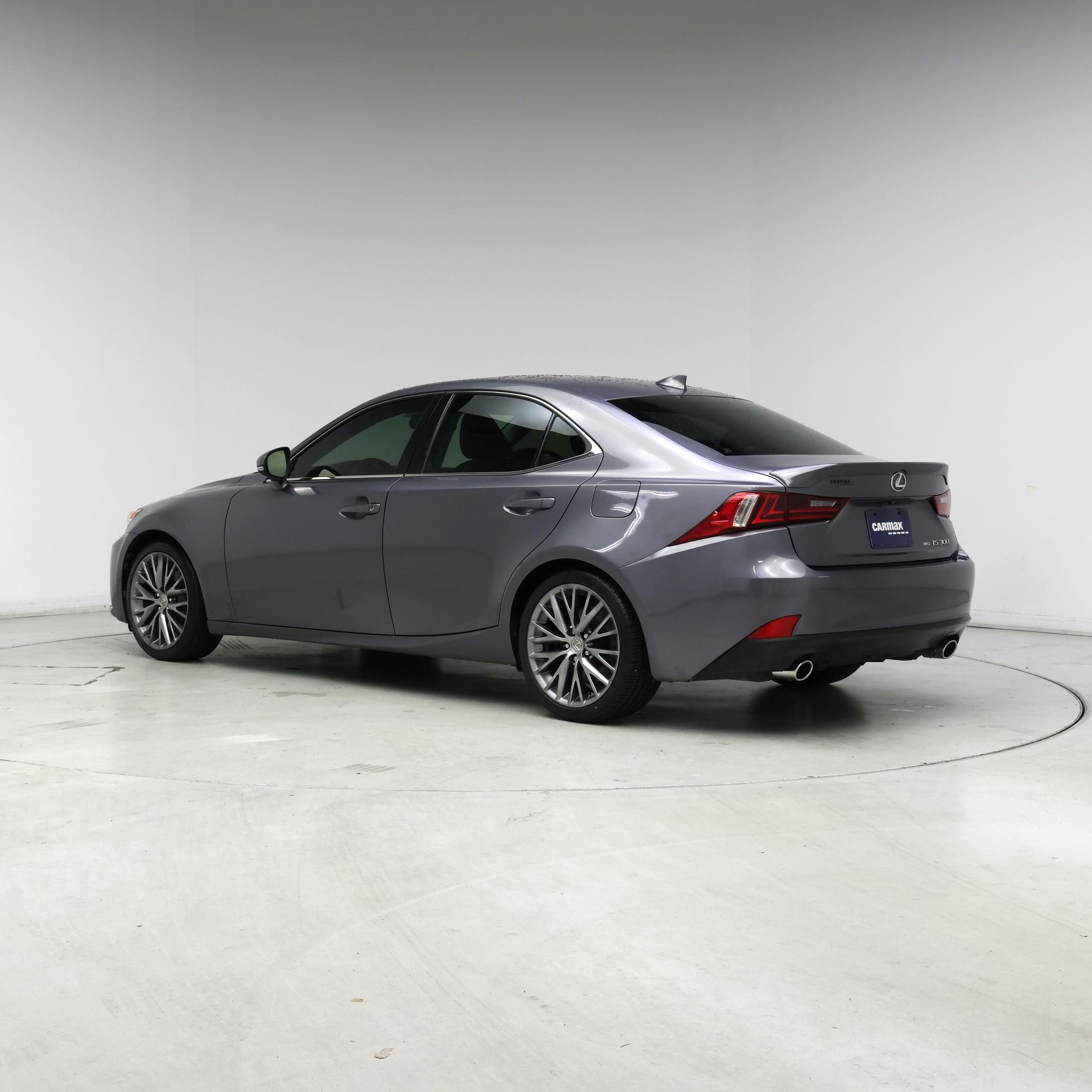 Thumbnail: 2016 Lexus IS - 2