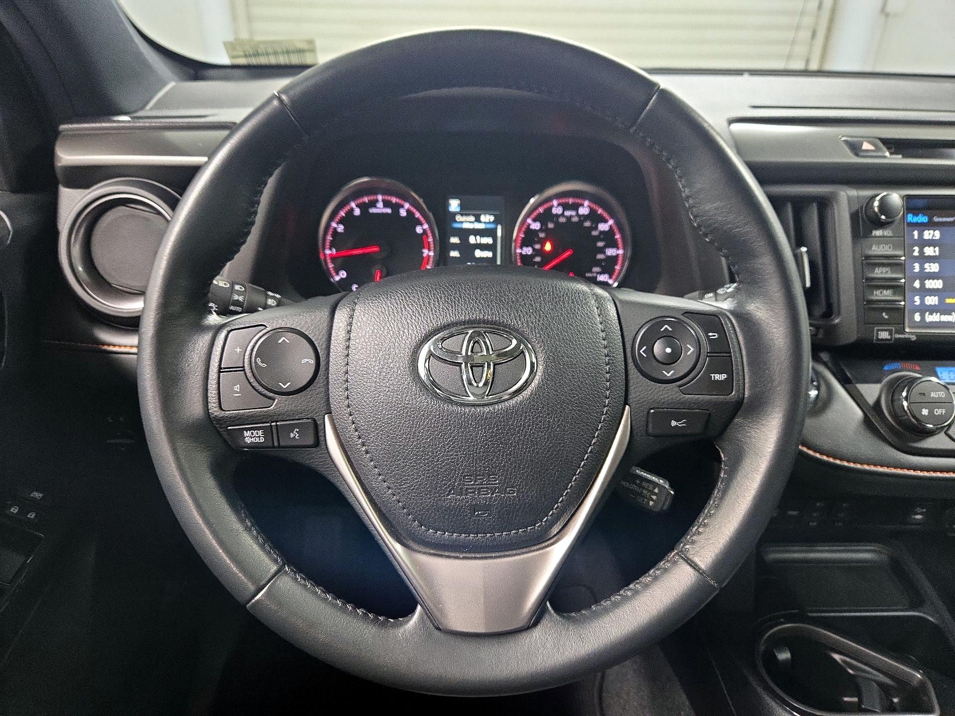 Thumbnail: 2016 Toyota RAV4 - 10
