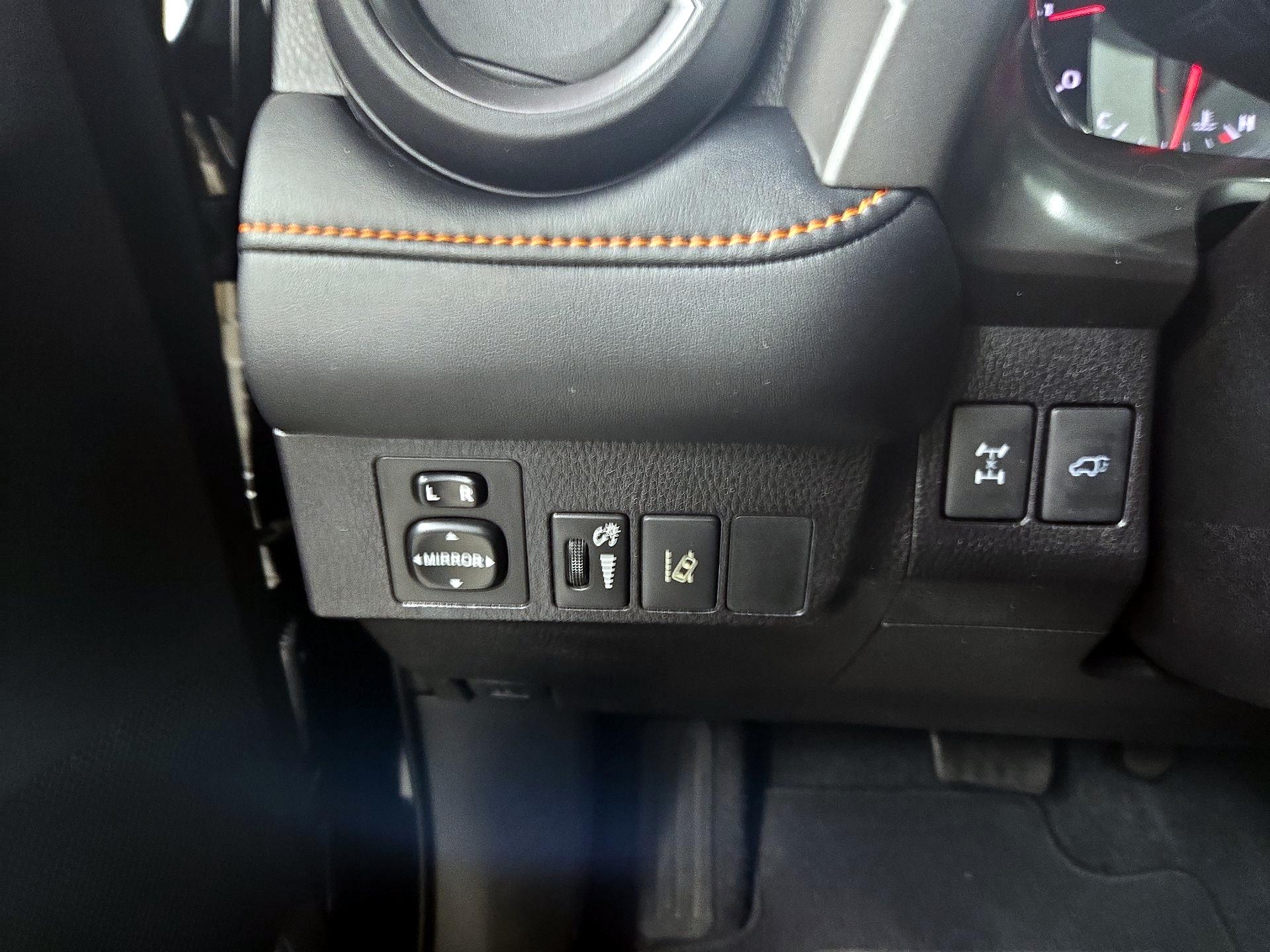 Thumbnail: 2016 Toyota RAV4 - 13