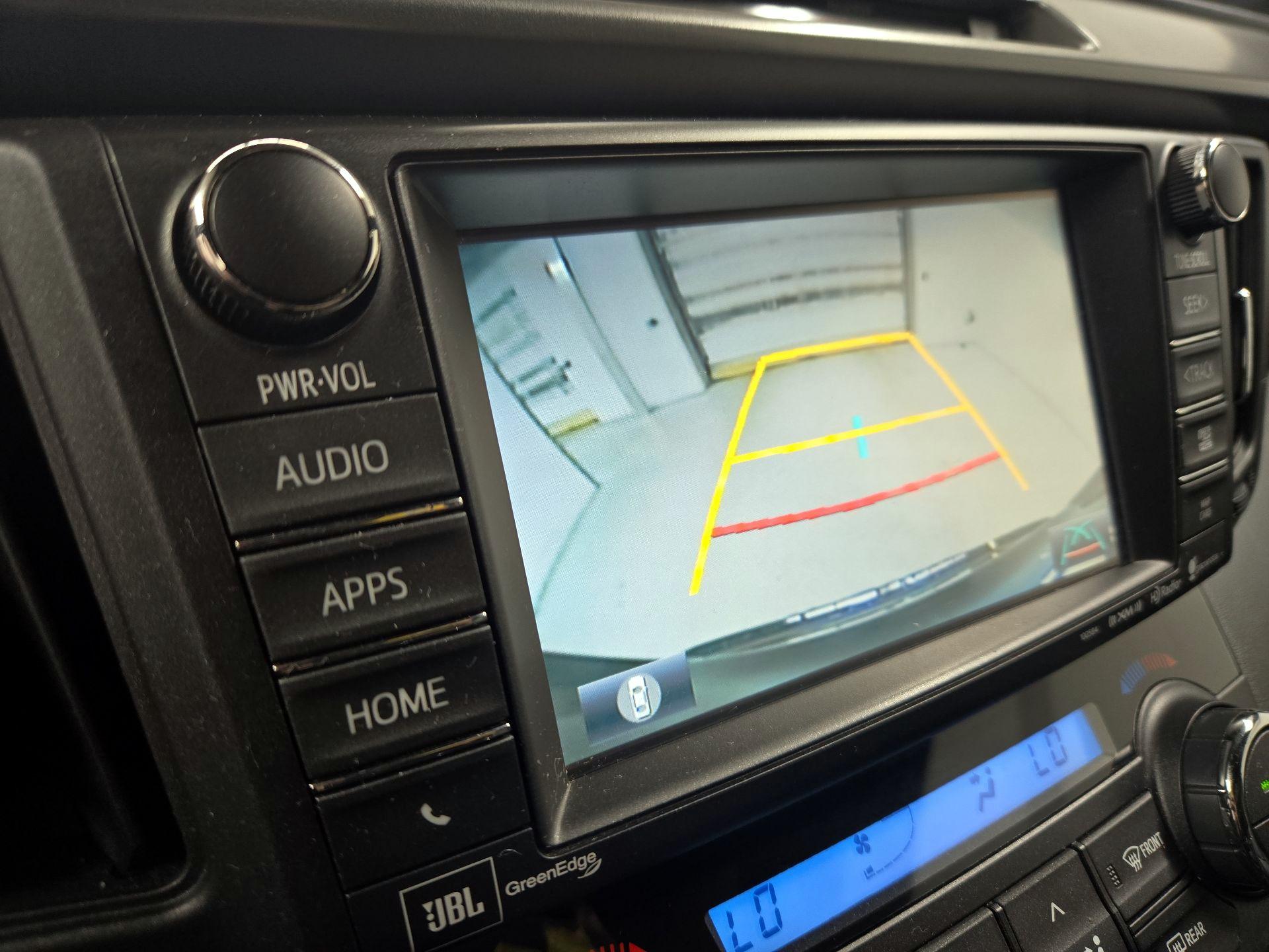 Thumbnail: 2016 Toyota RAV4 - 14