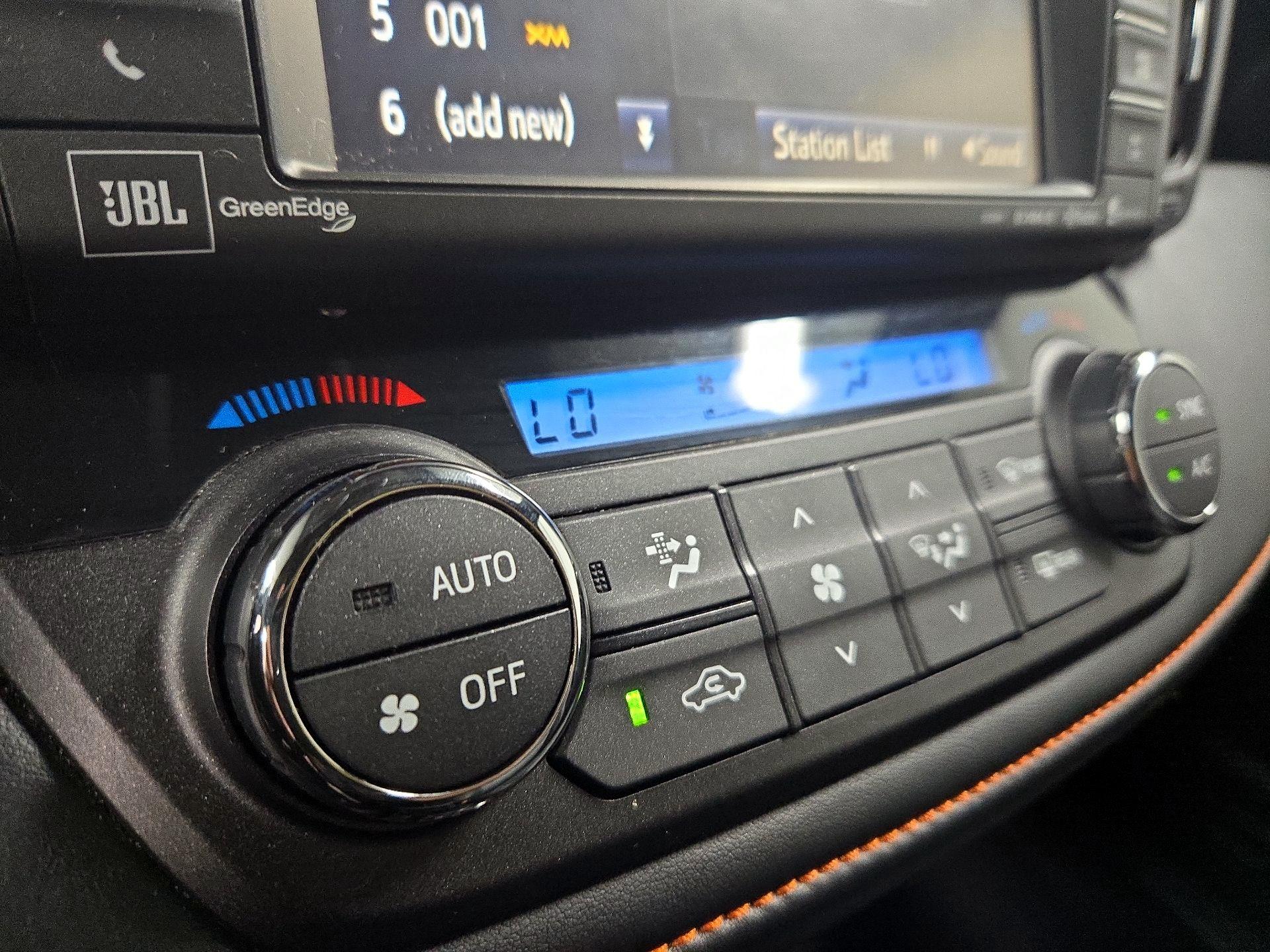 Thumbnail: 2016 Toyota RAV4 - 16