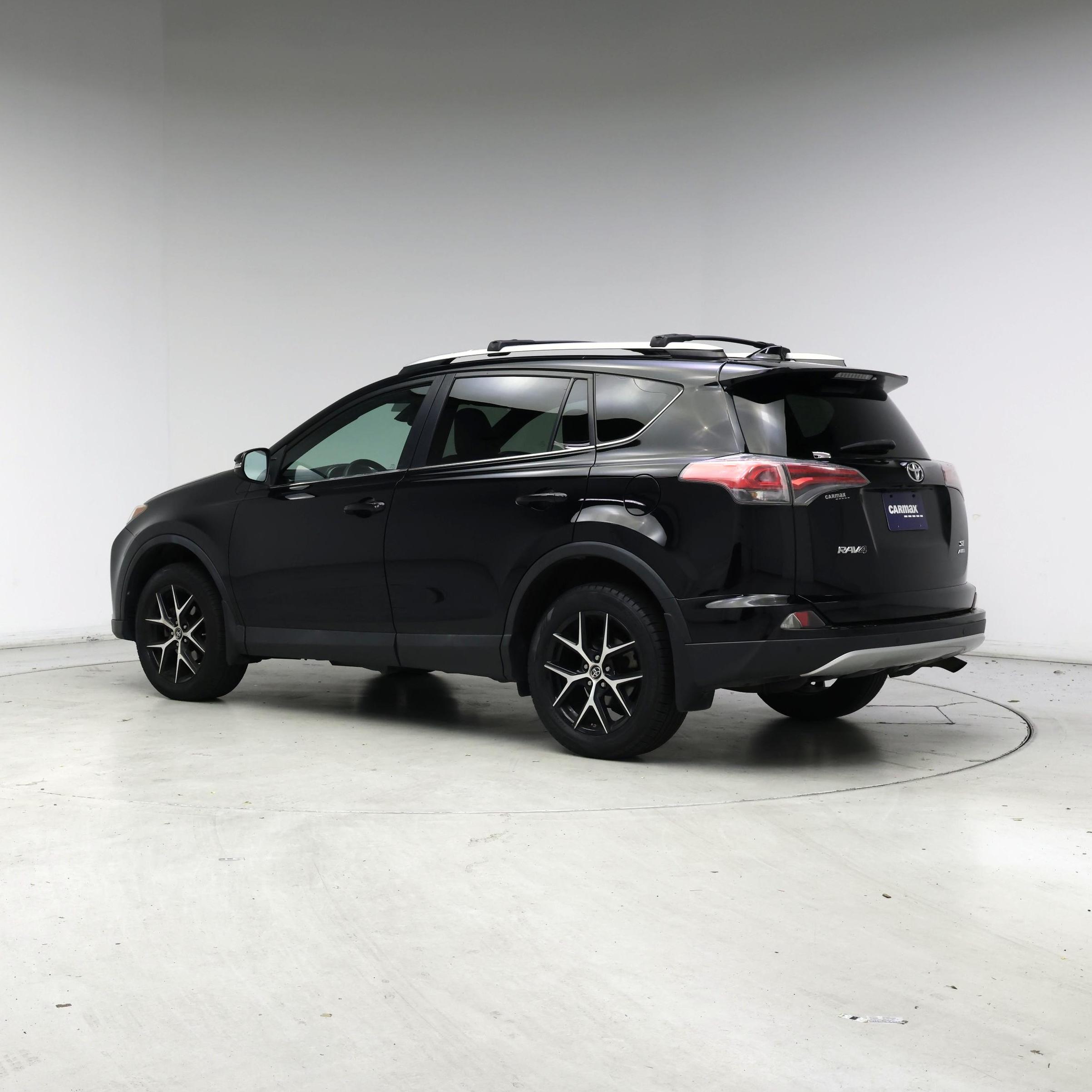 Thumbnail: 2016 Toyota RAV4 - 2