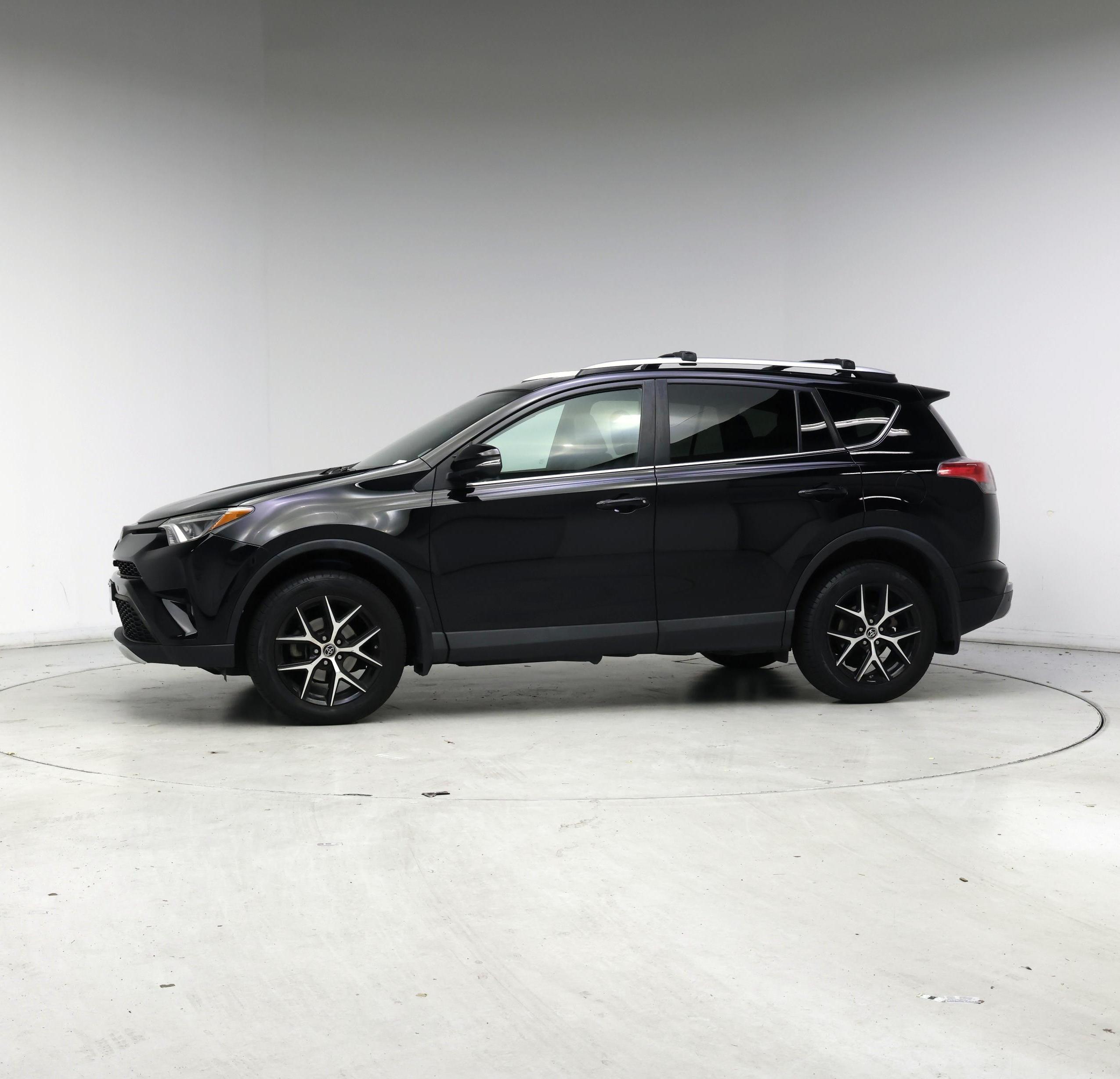 Thumbnail: 2016 Toyota RAV4 - 3