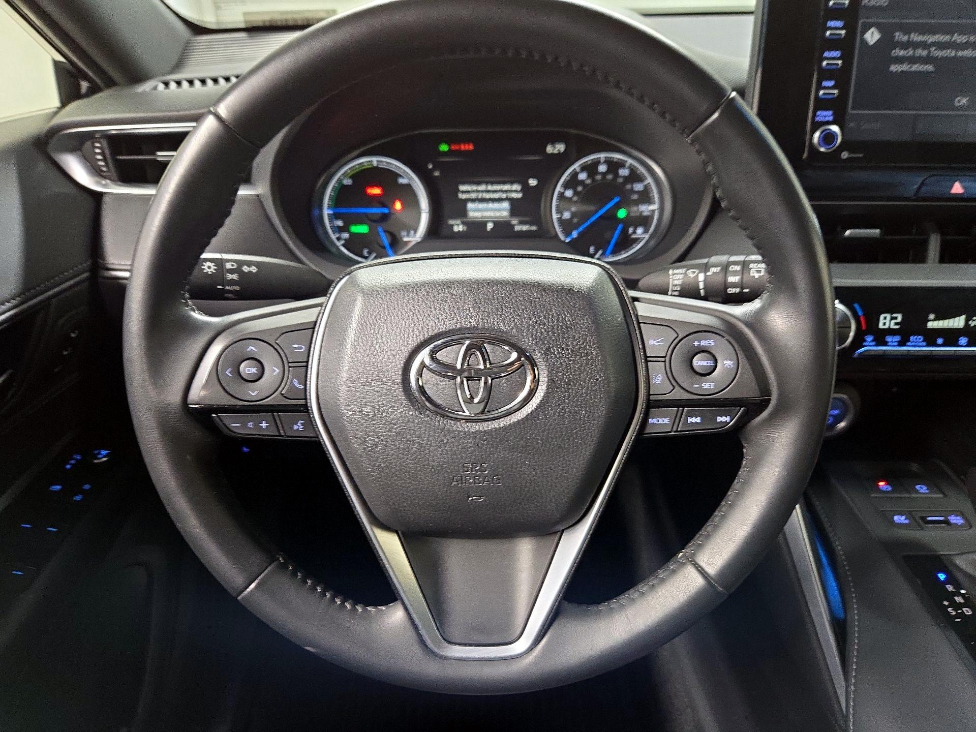 Thumbnail: 2022 Toyota Venza - 10