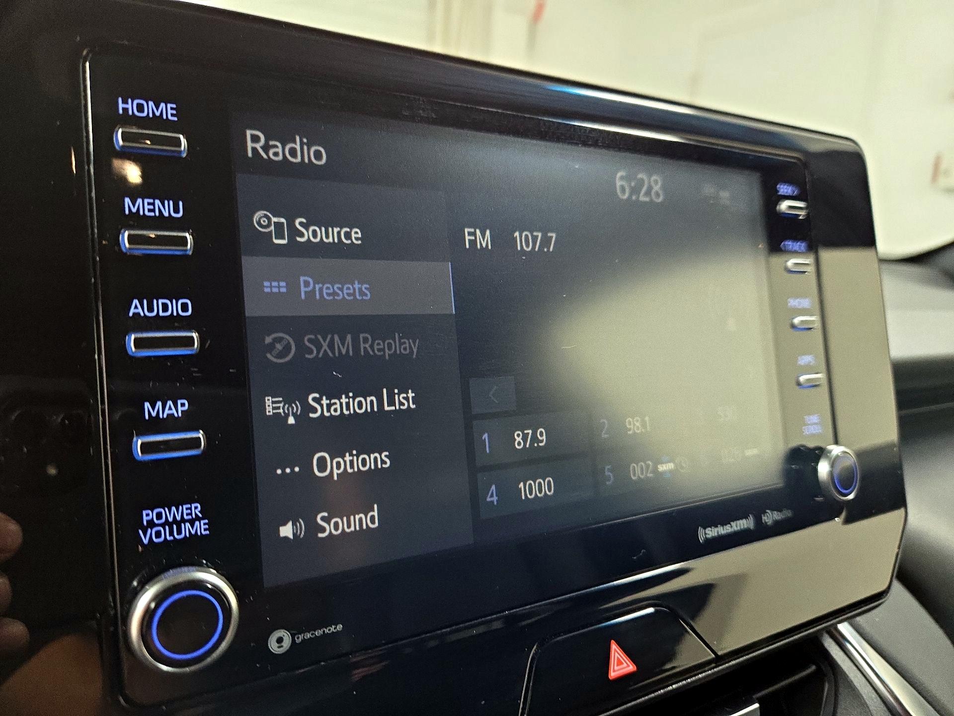 Thumbnail: 2022 Toyota Venza - 15