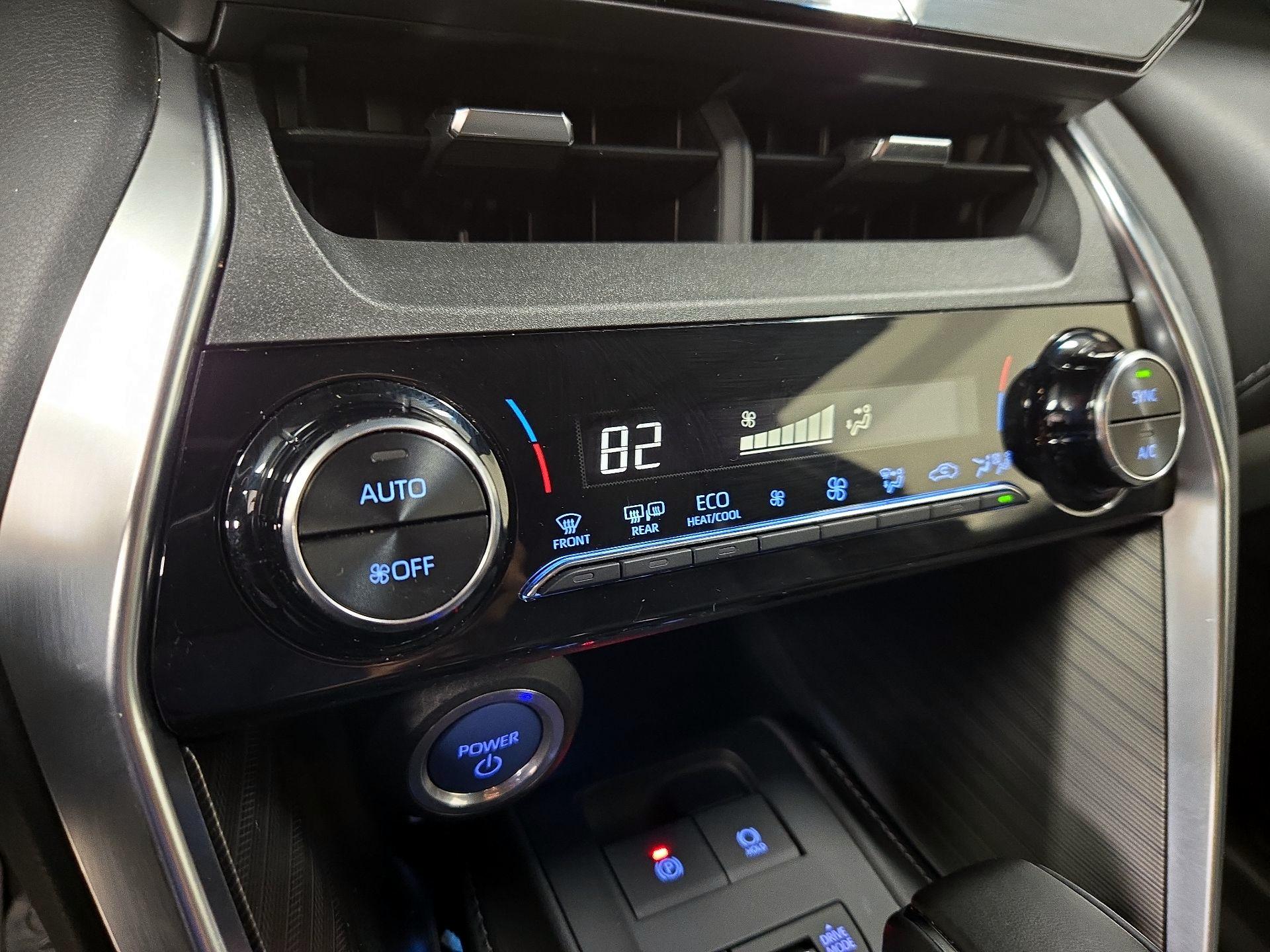 Thumbnail: 2022 Toyota Venza - 16