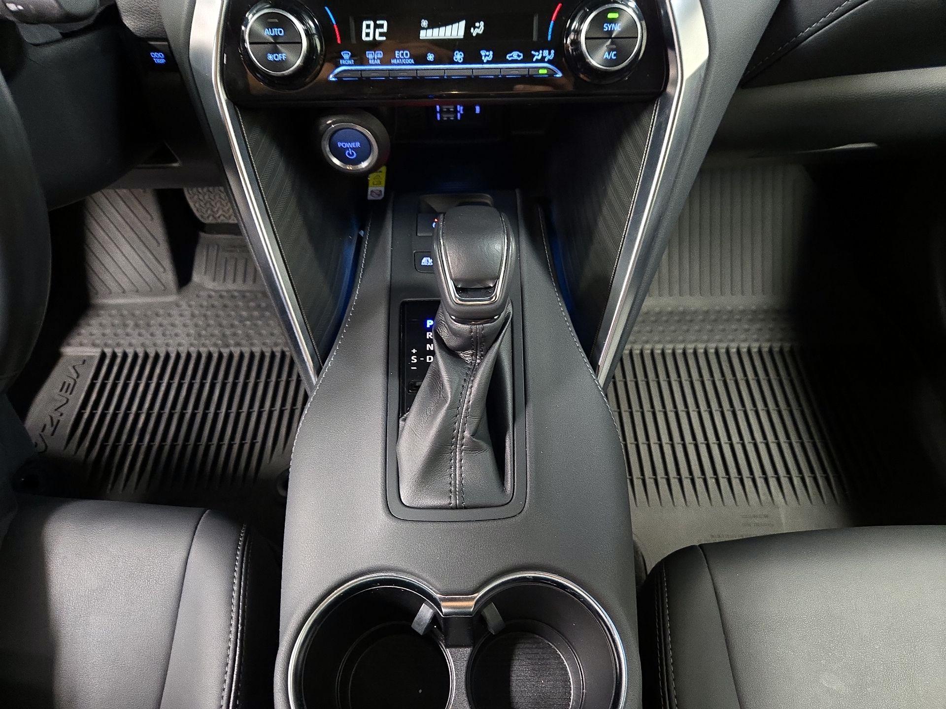 Thumbnail: 2022 Toyota Venza - 17