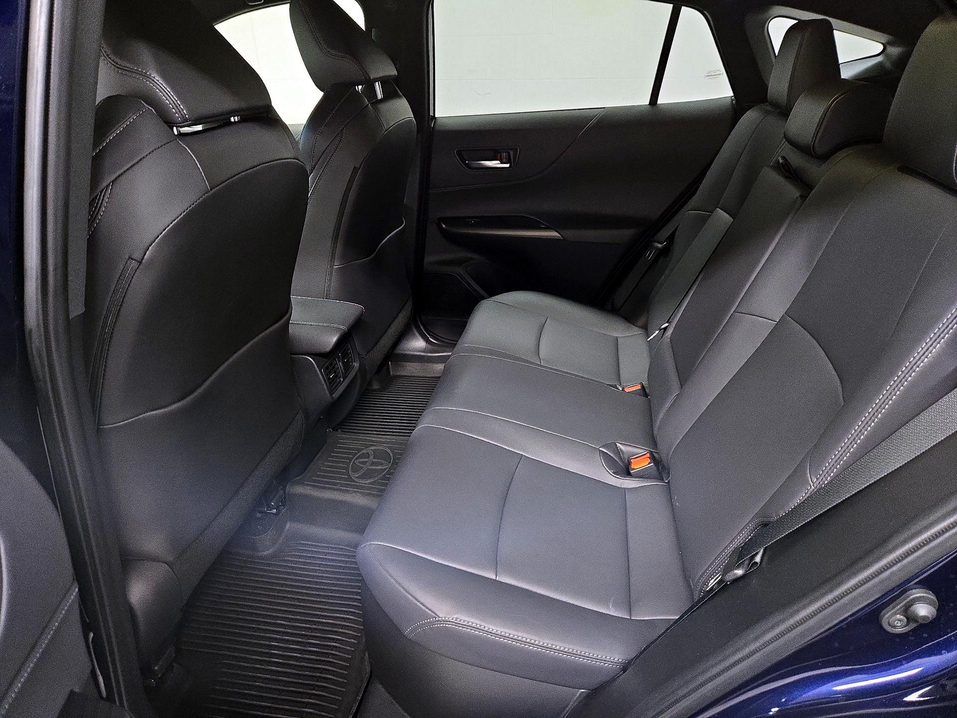 Thumbnail: 2022 Toyota Venza - 19