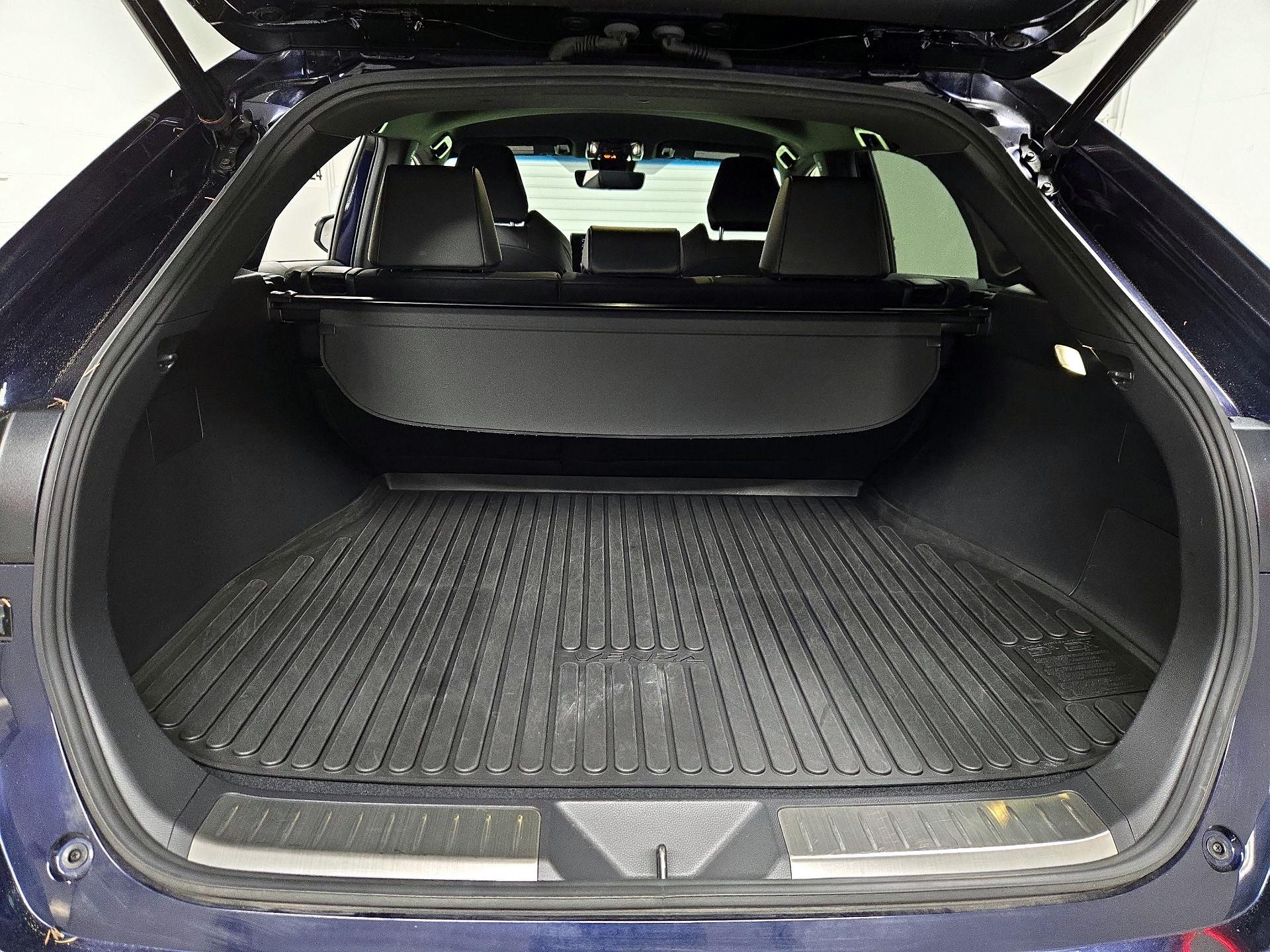 Thumbnail: 2022 Toyota Venza - 20