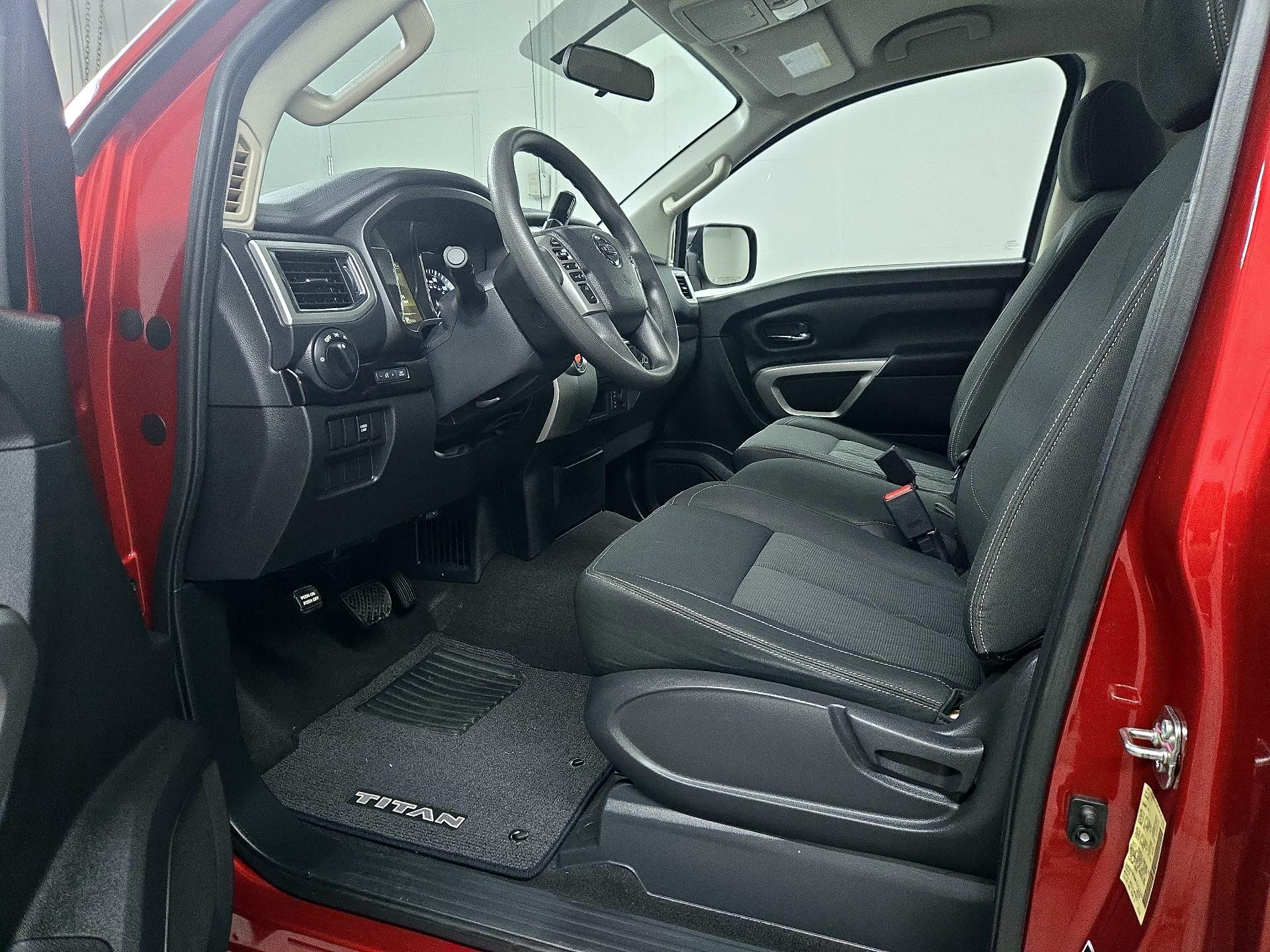 Thumbnail: 2017 Nissan Titan - 11
