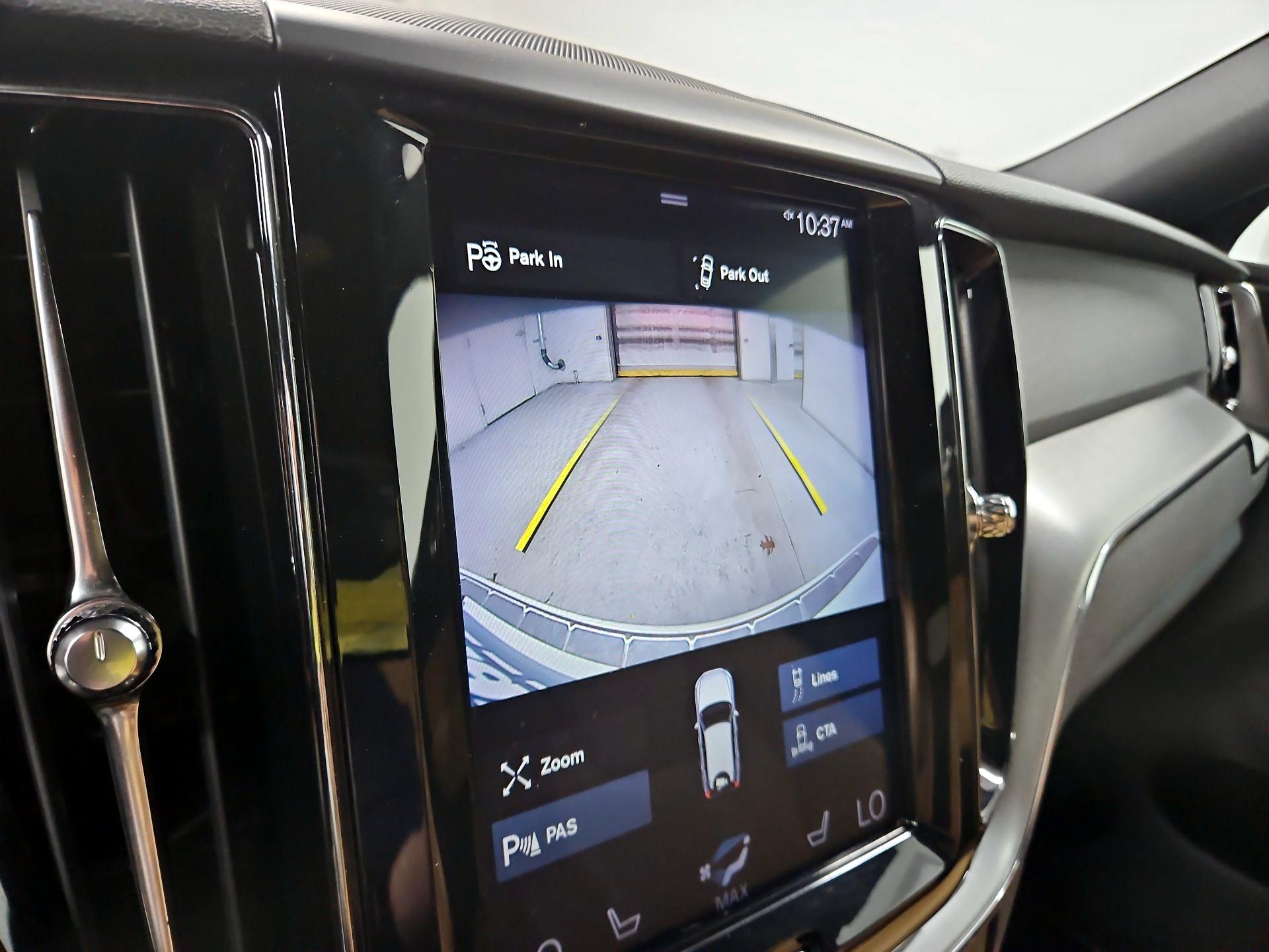 Thumbnail: 2019 Volvo XC60 - 14