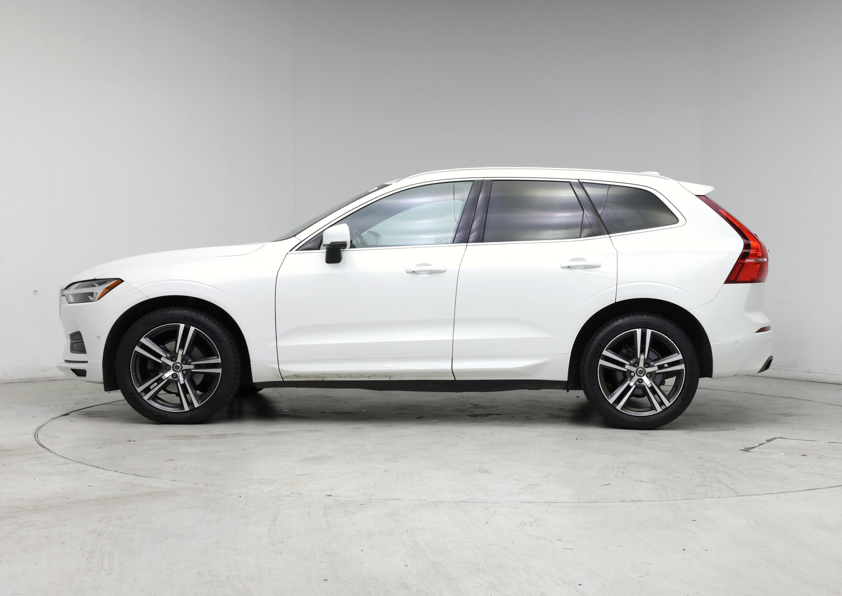 Thumbnail: 2019 Volvo XC60 - 3