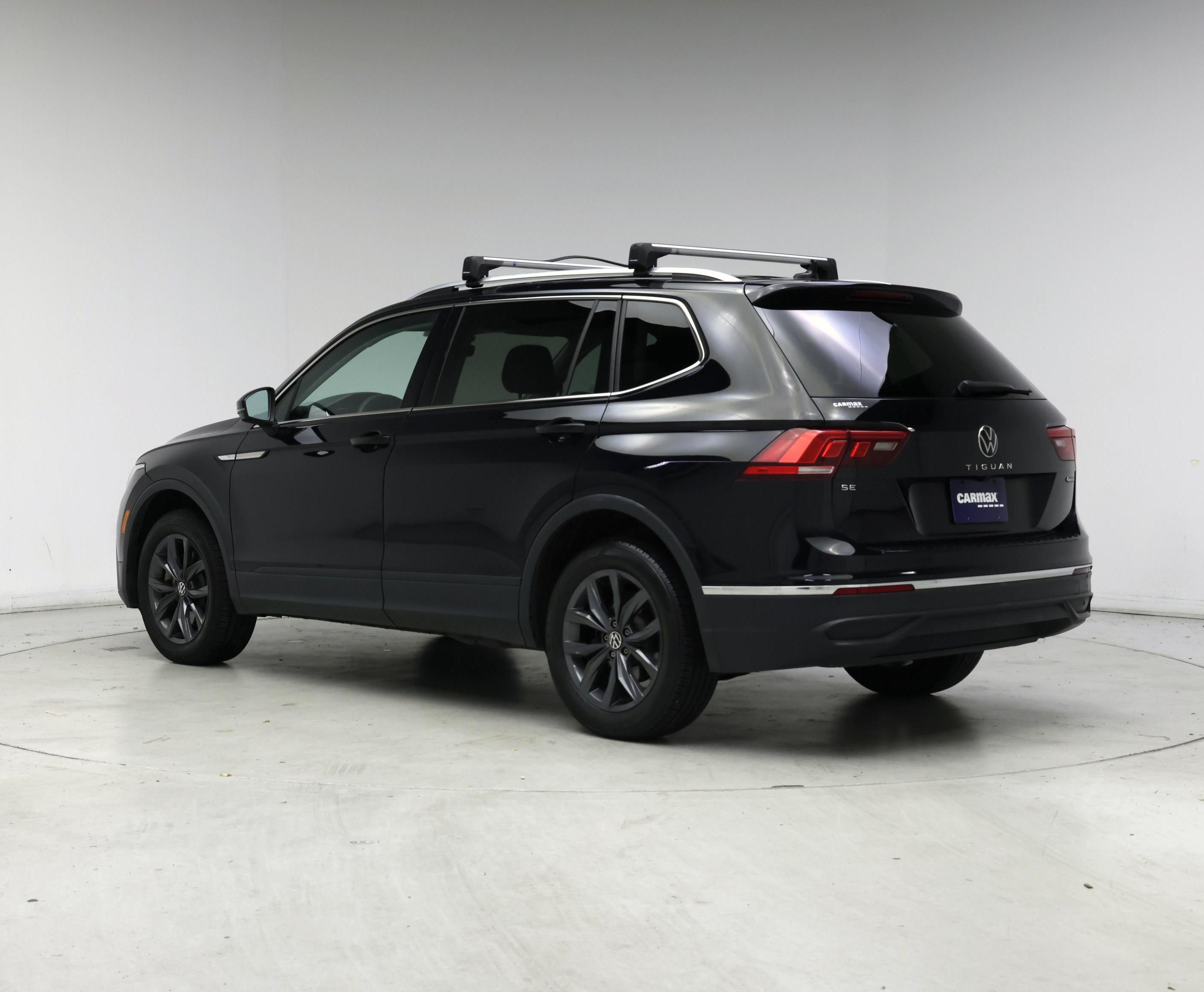 Thumbnail: 2023 Volkswagen Tiguan - 2
