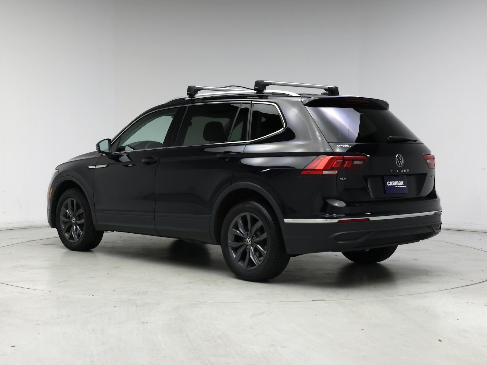 2023 Volkswagen Tiguan SE - Photo 3