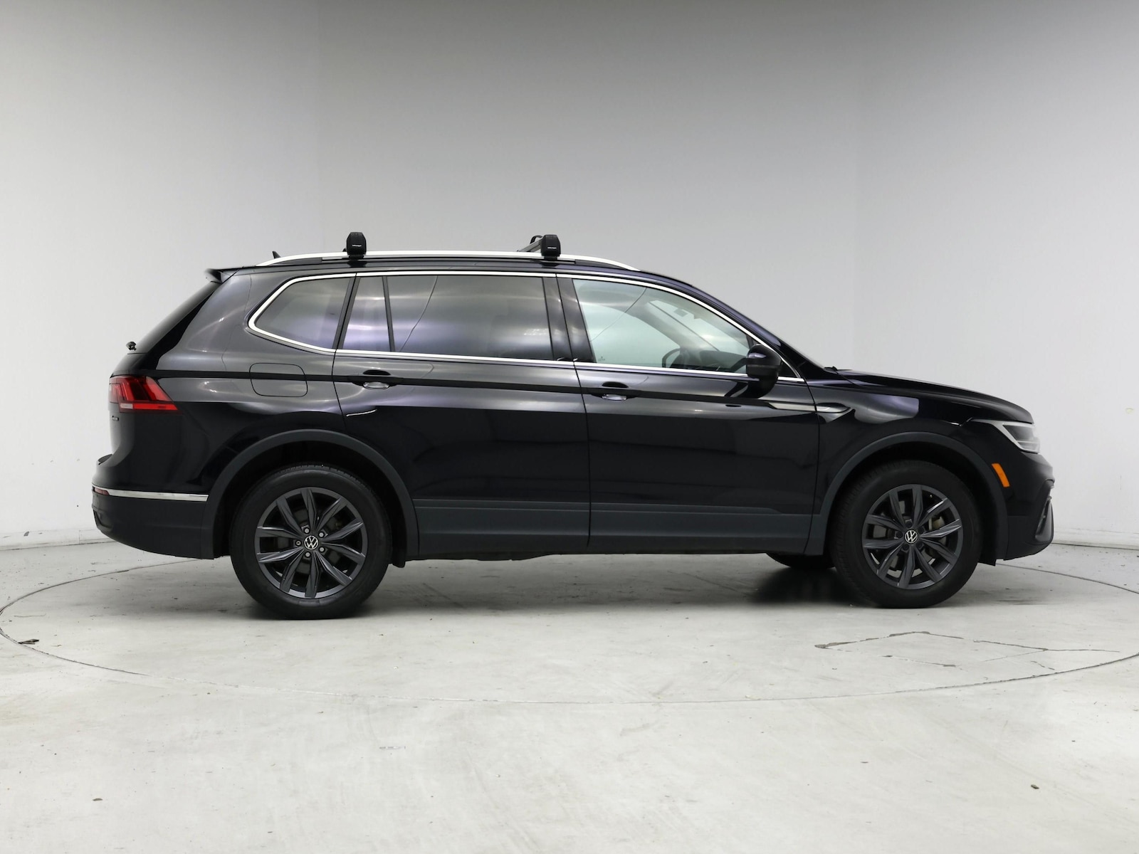 2023 Volkswagen Tiguan SE - Photo 8