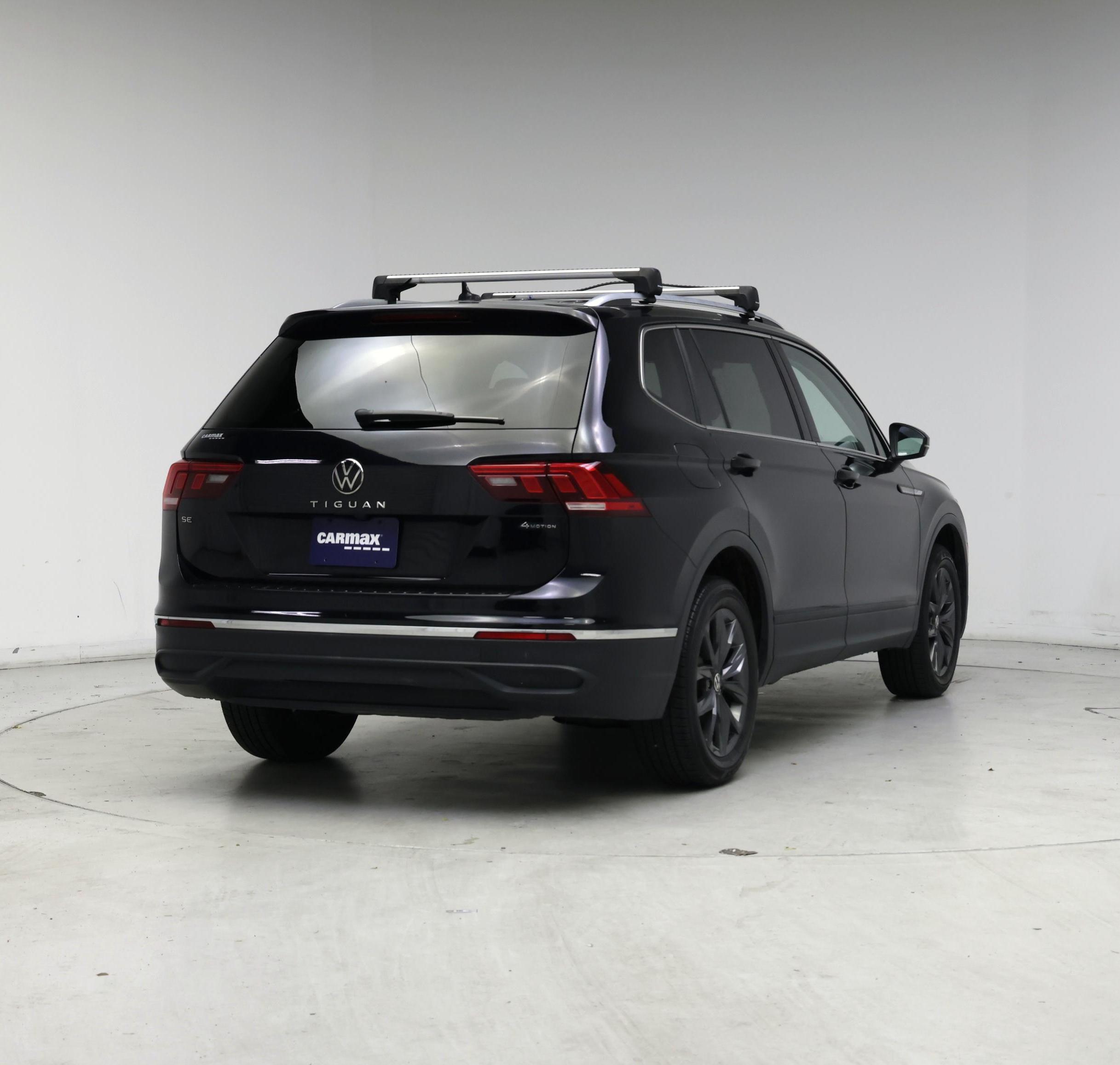 Thumbnail: 2023 Volkswagen Tiguan - 8