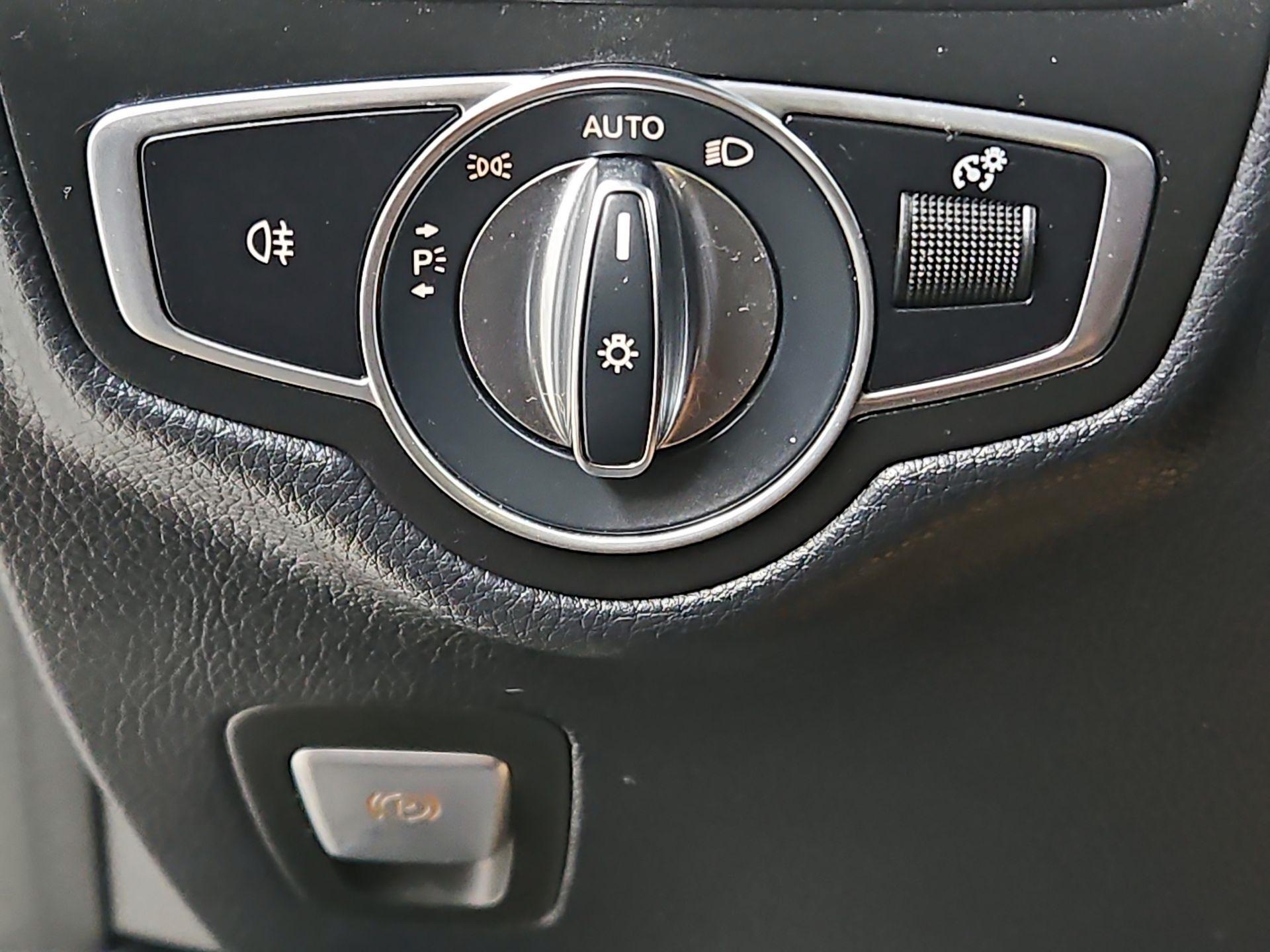 Thumbnail: 2022 Mercedes-Benz GLC - 13