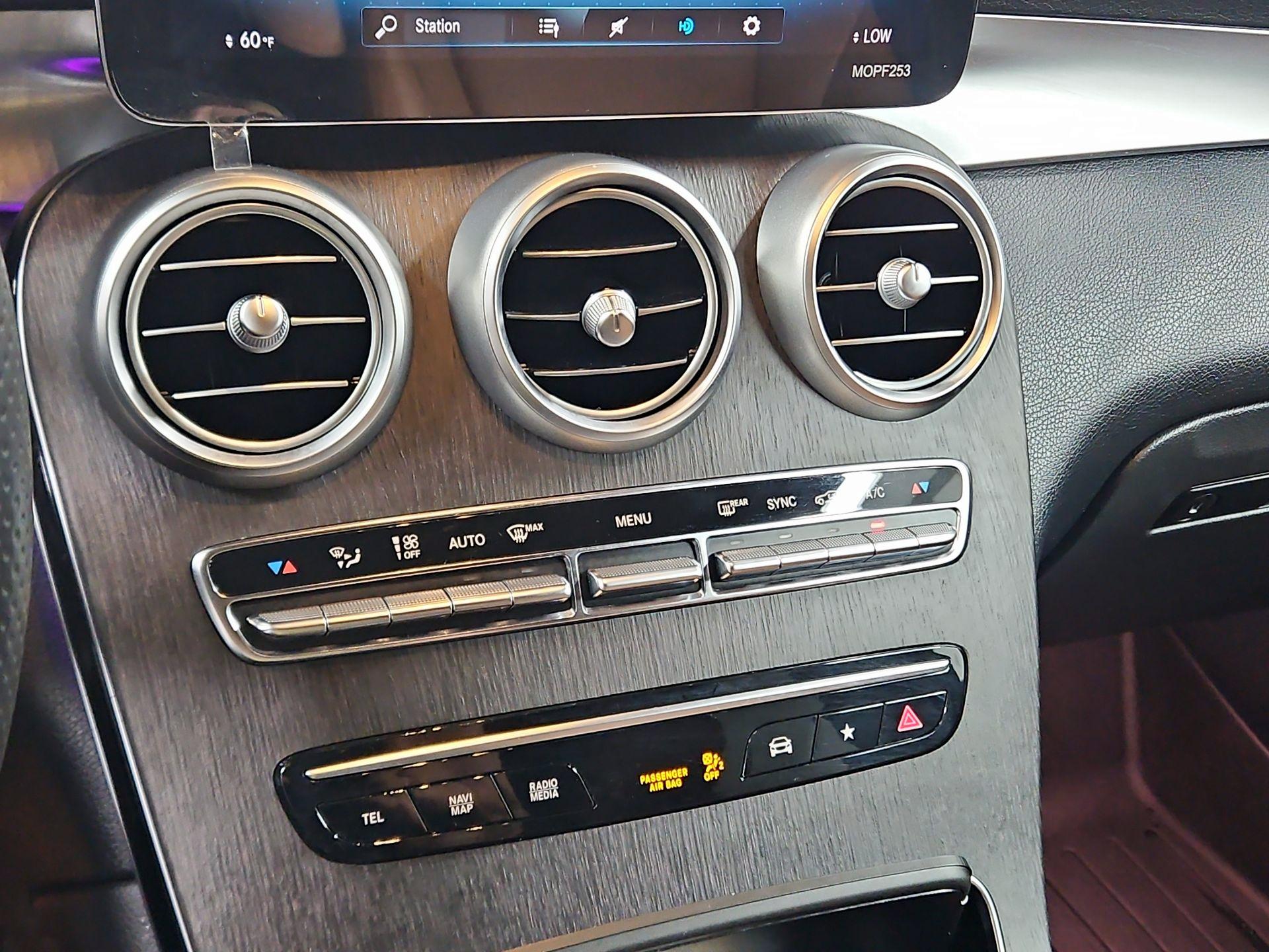 Thumbnail: 2022 Mercedes-Benz GLC - 17