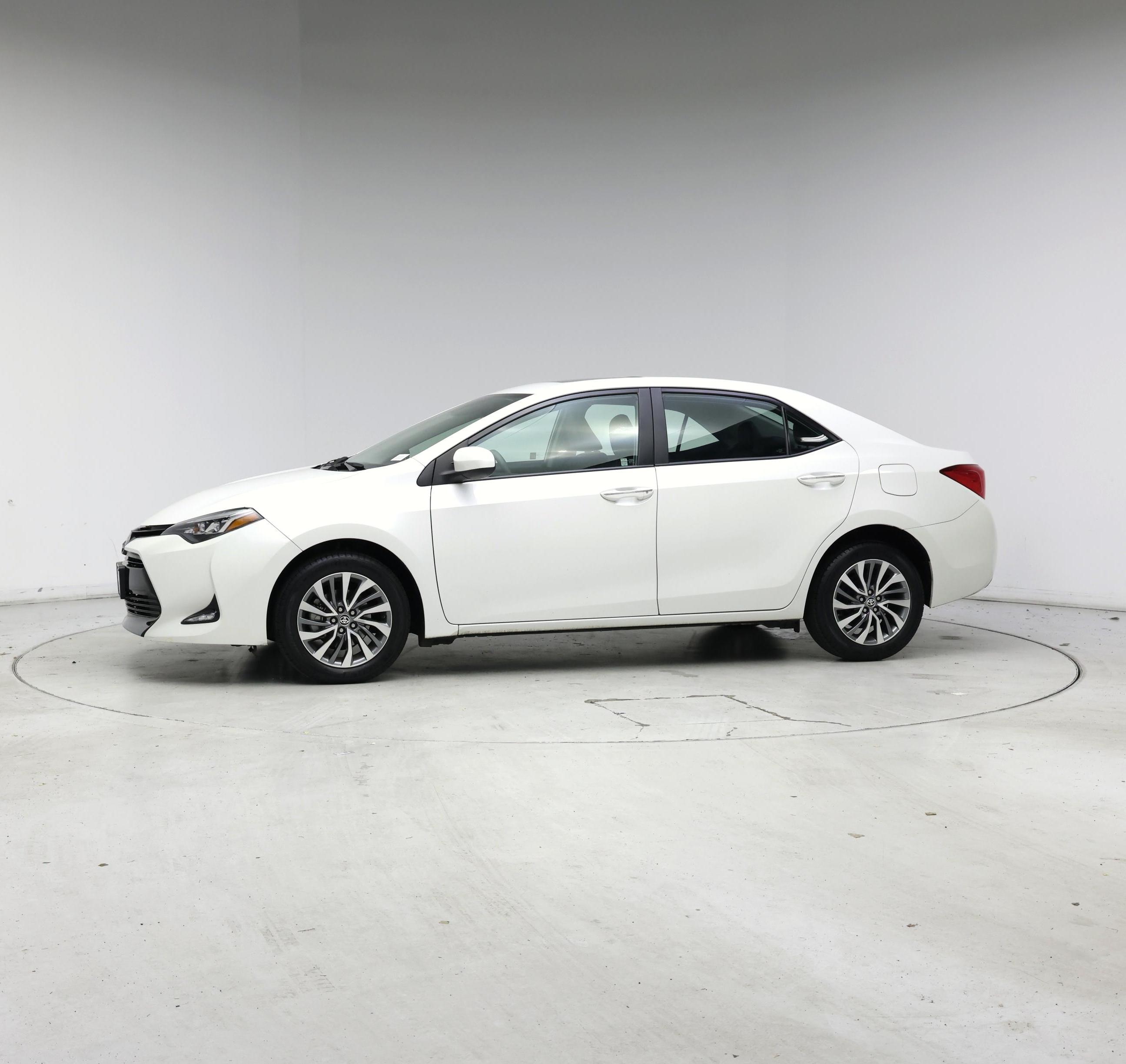 Thumbnail: 2018 Toyota Corolla - 3