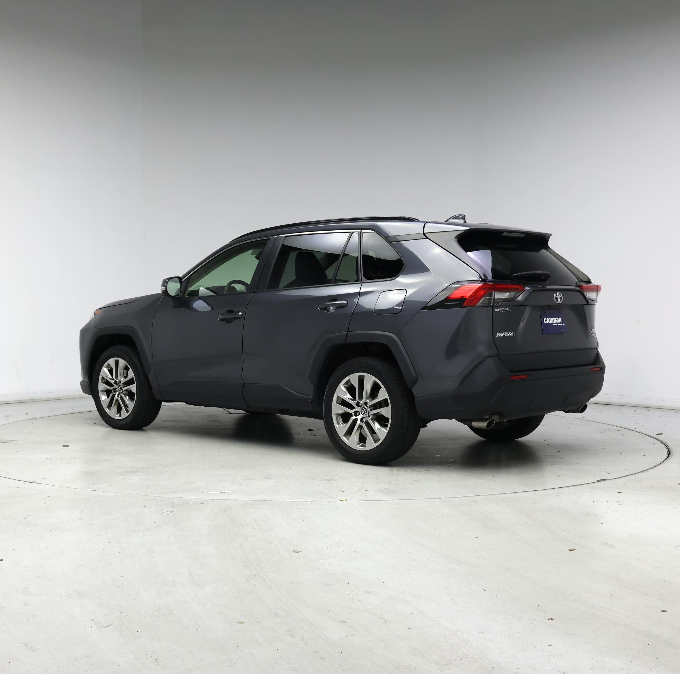 Thumbnail: 2019 Toyota RAV4 - 2