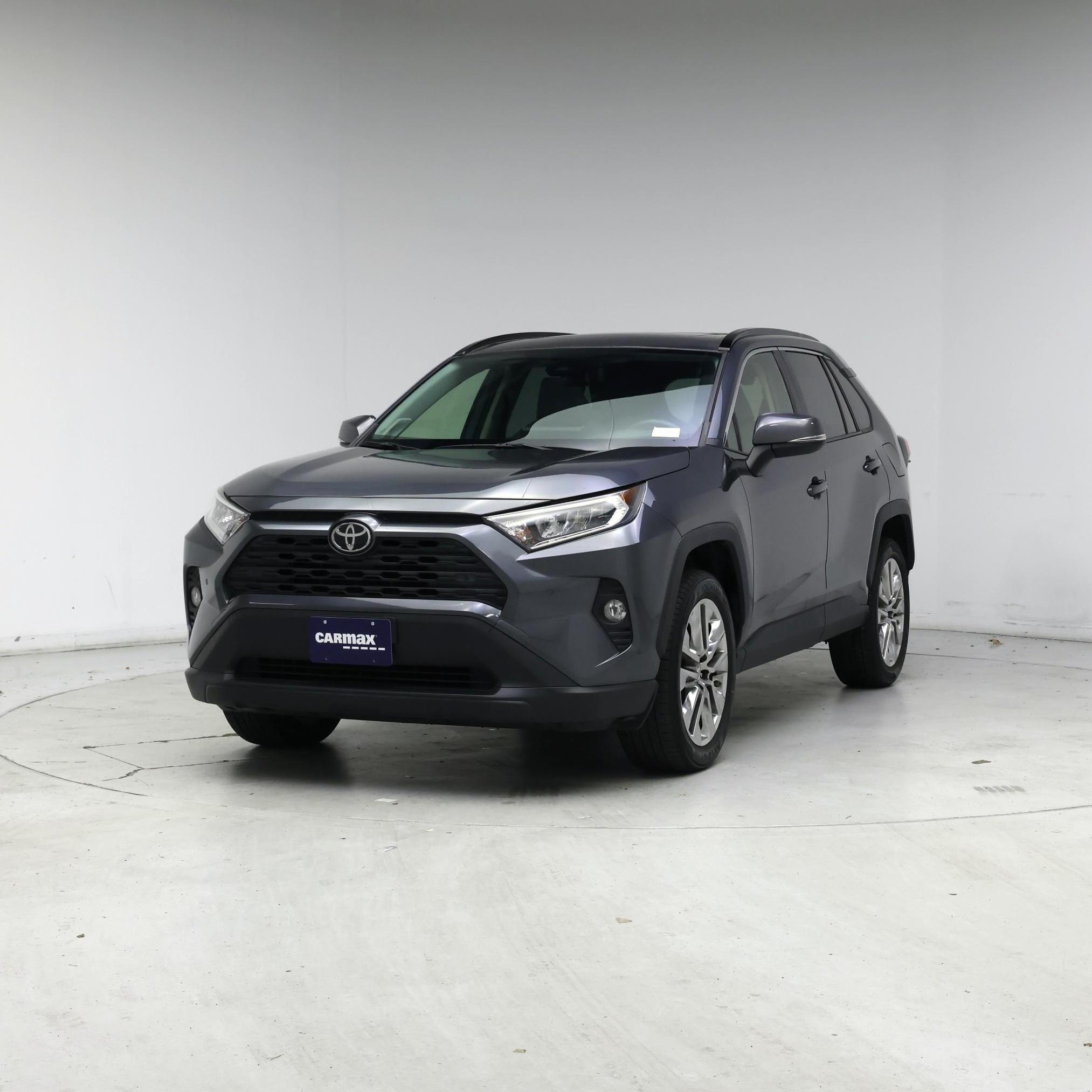 Thumbnail: 2019 Toyota RAV4 - 4