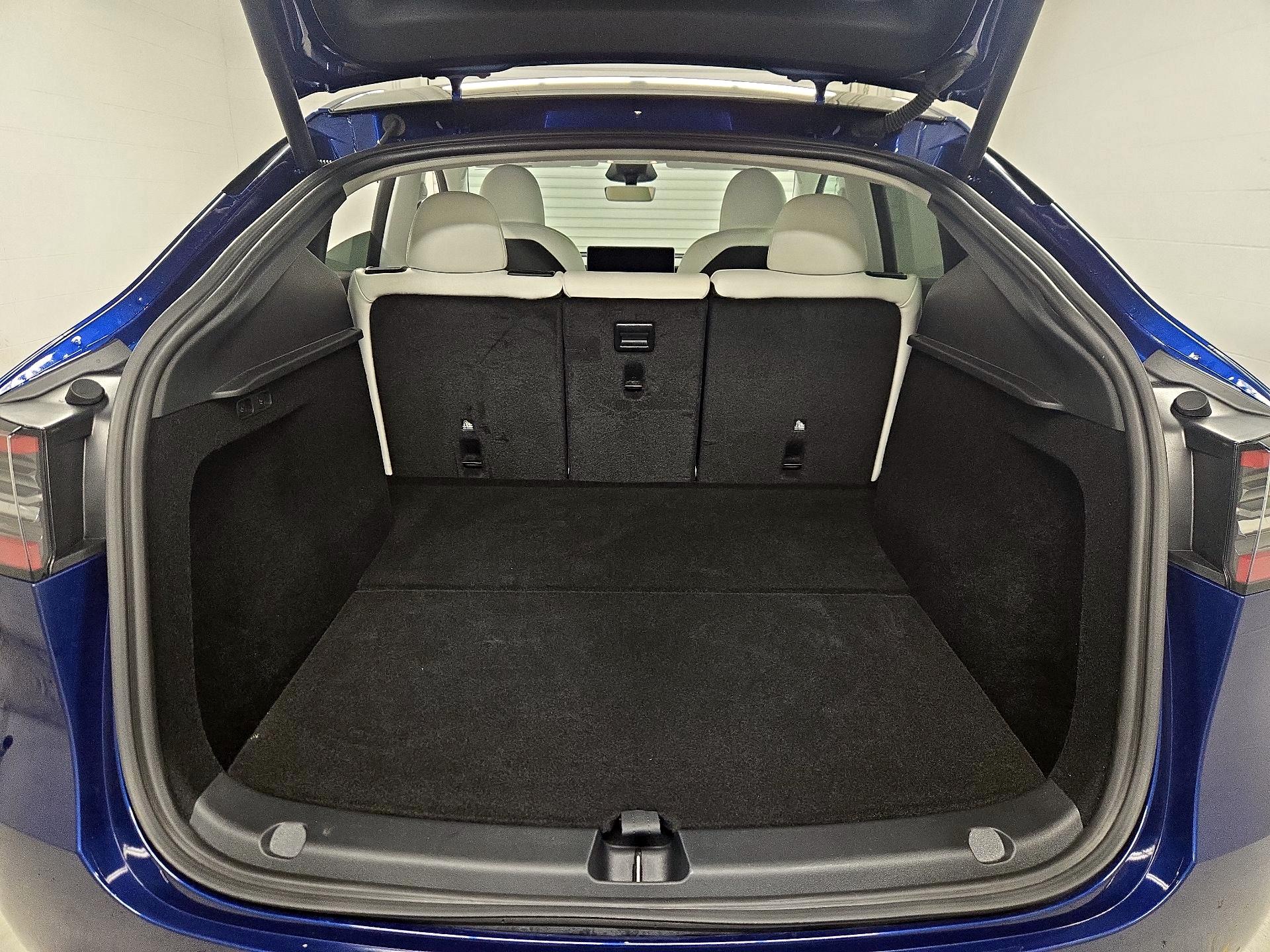 Thumbnail: 2025 Tesla Model Y - 19