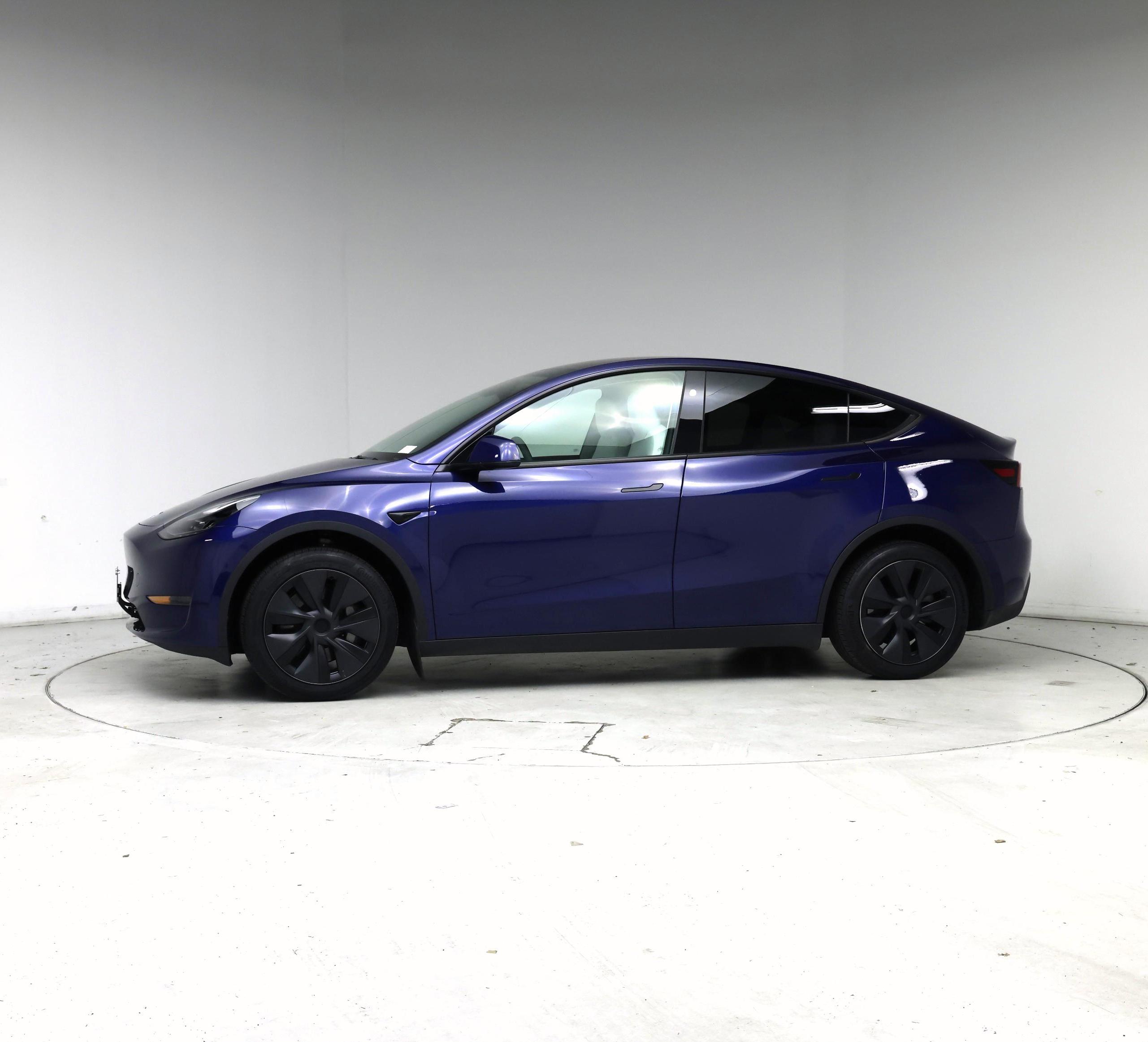 Thumbnail: 2025 Tesla Model Y - 3