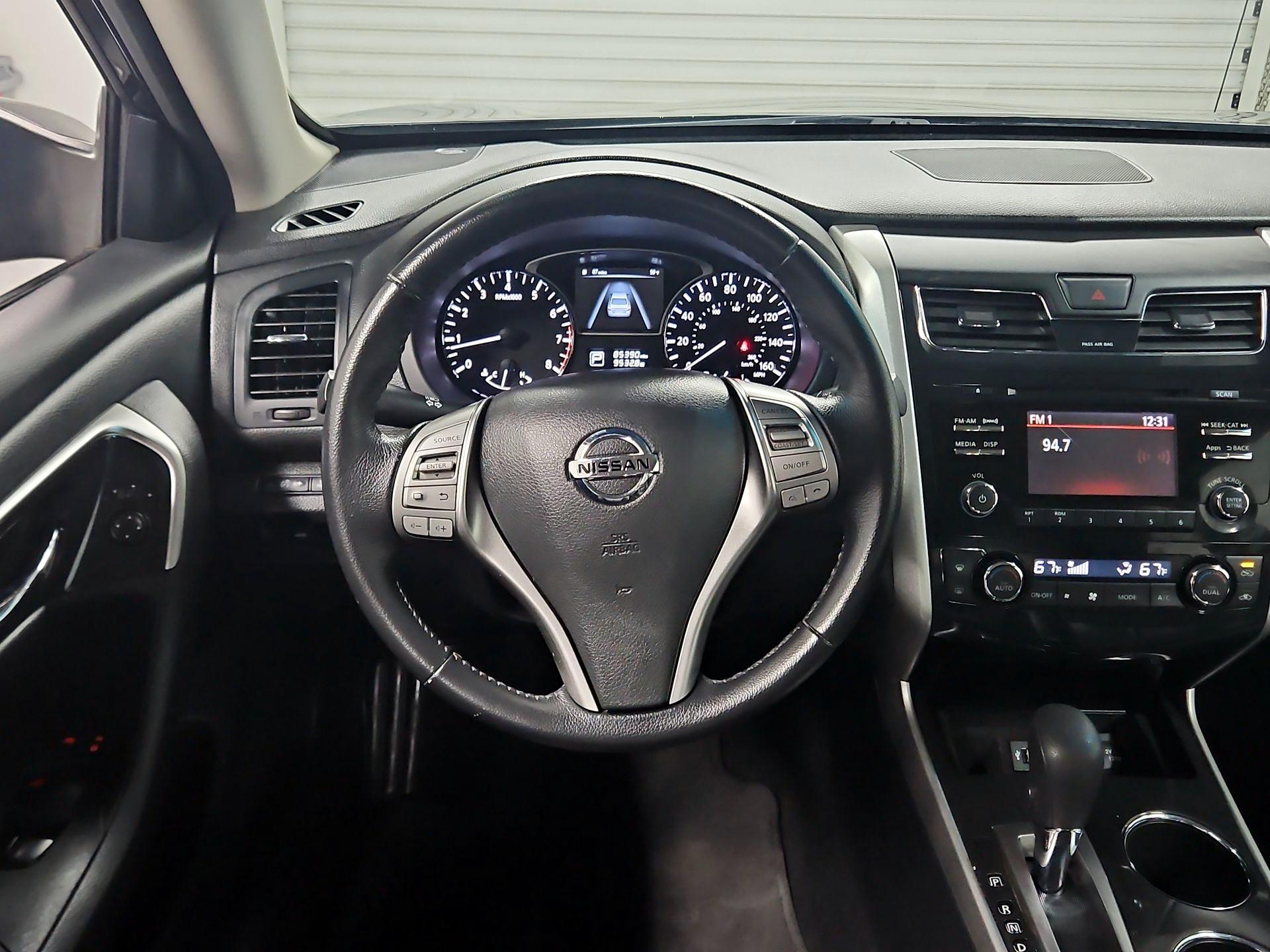 Thumbnail: 2014 Nissan Altima - 10