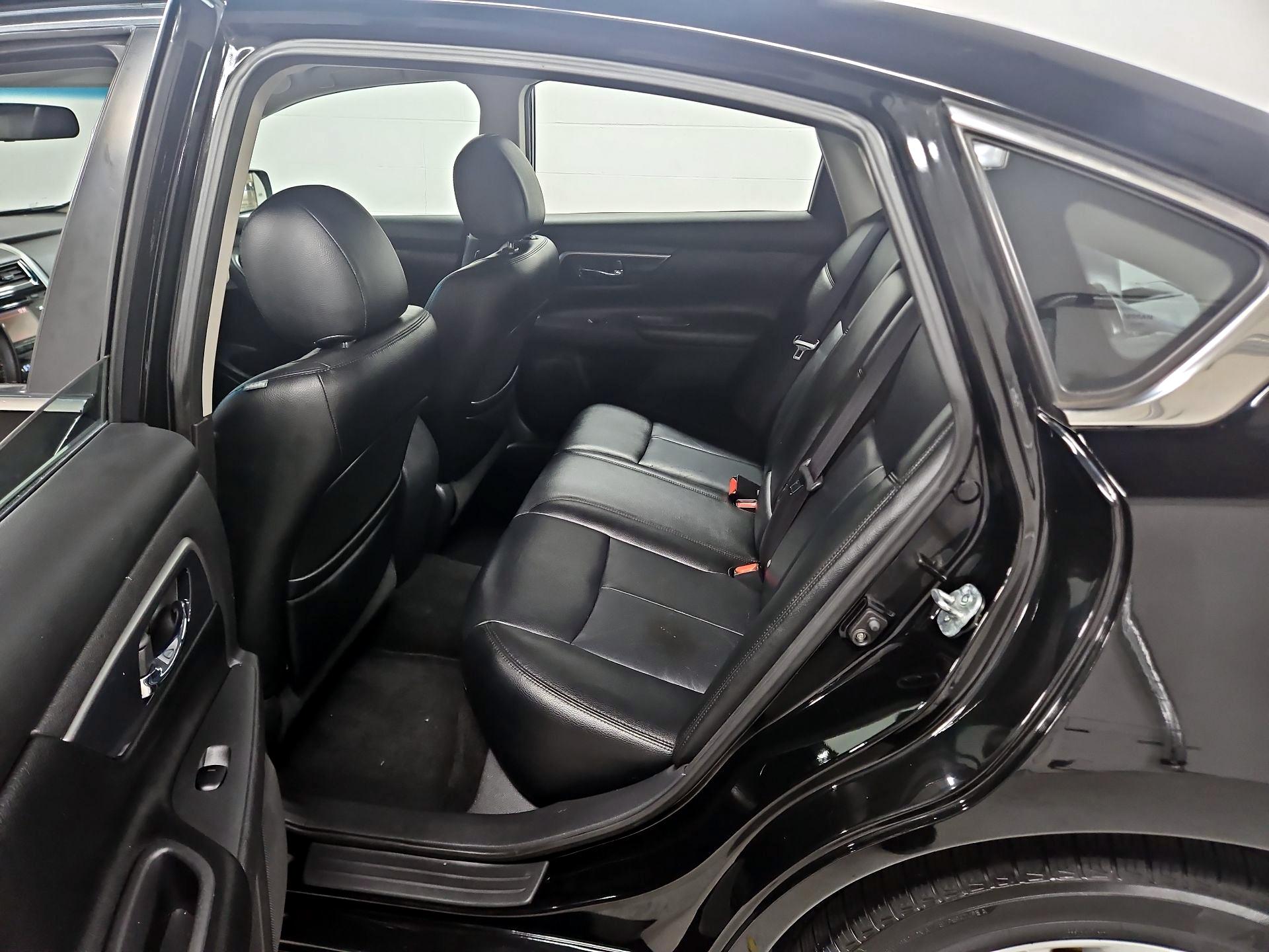 Thumbnail: 2014 Nissan Altima - 19
