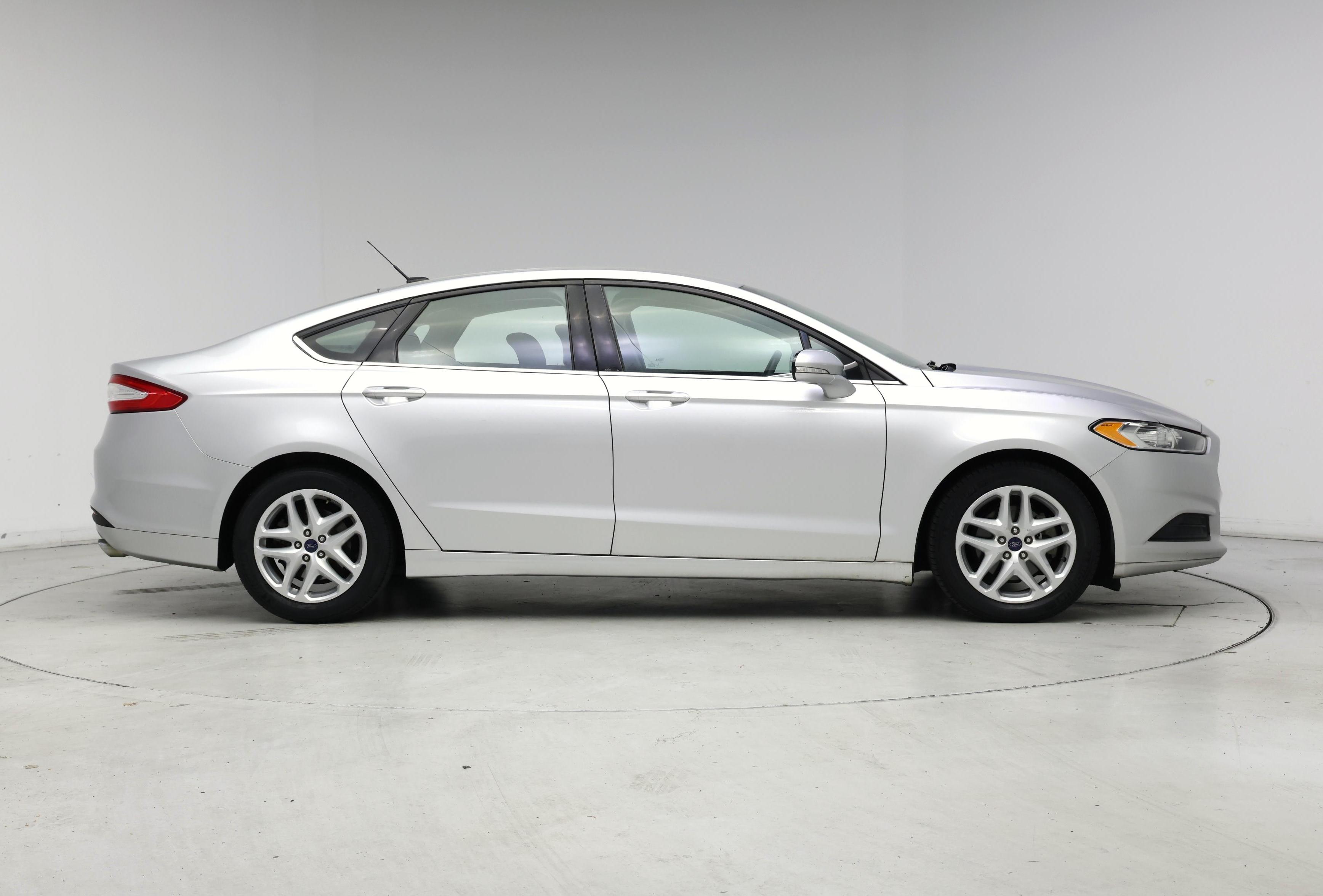 Thumbnail: 2016 Ford Fusion - 7