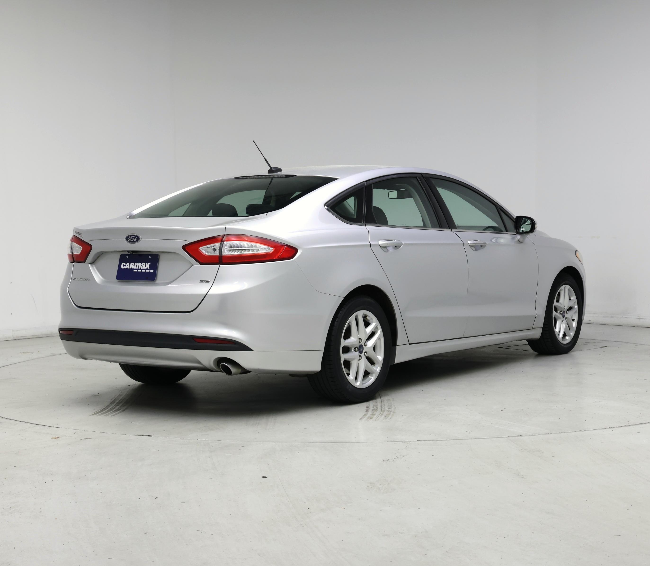 Thumbnail: 2016 Ford Fusion - 8