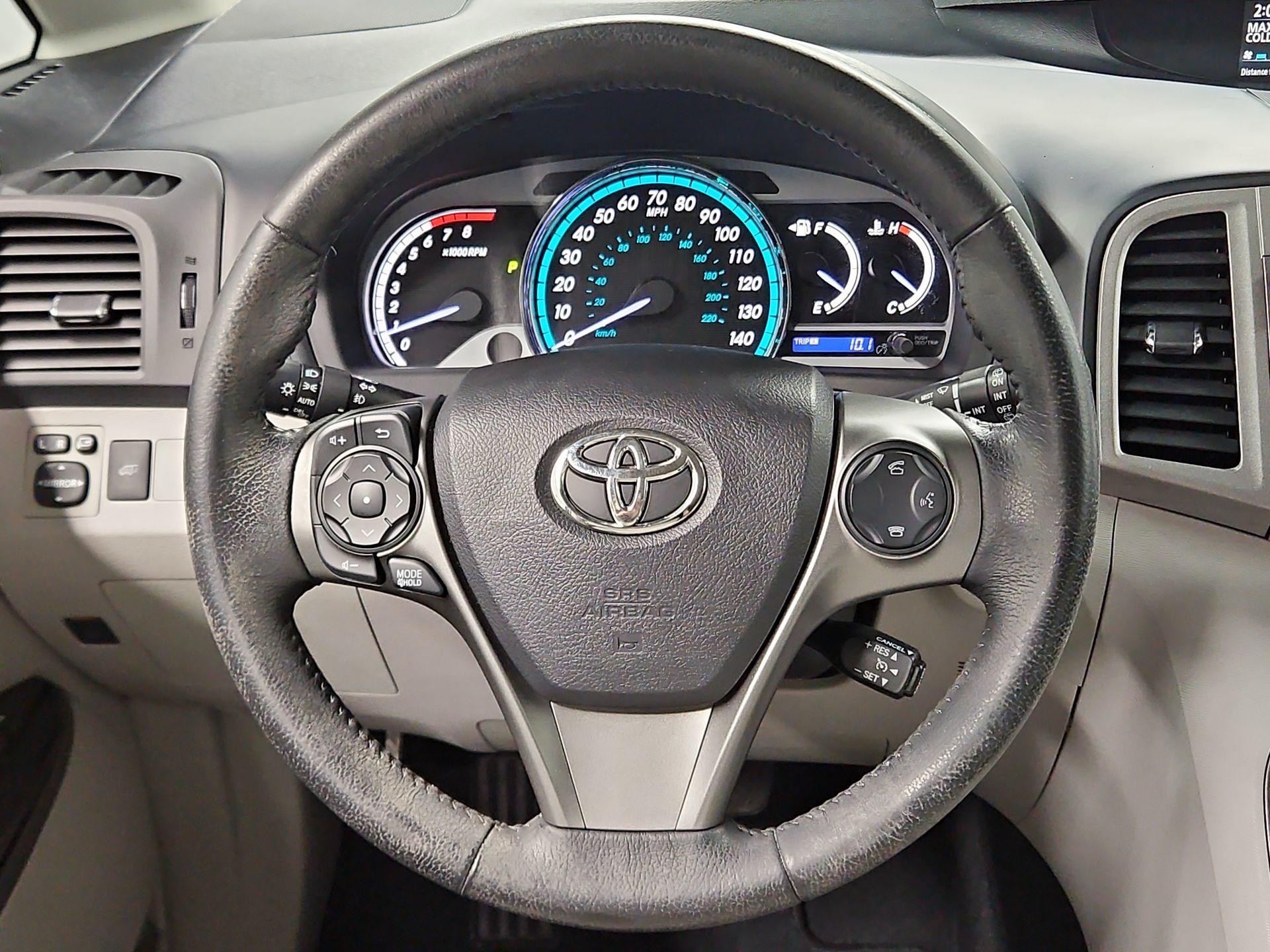 Thumbnail: 2014 Toyota Venza - 10