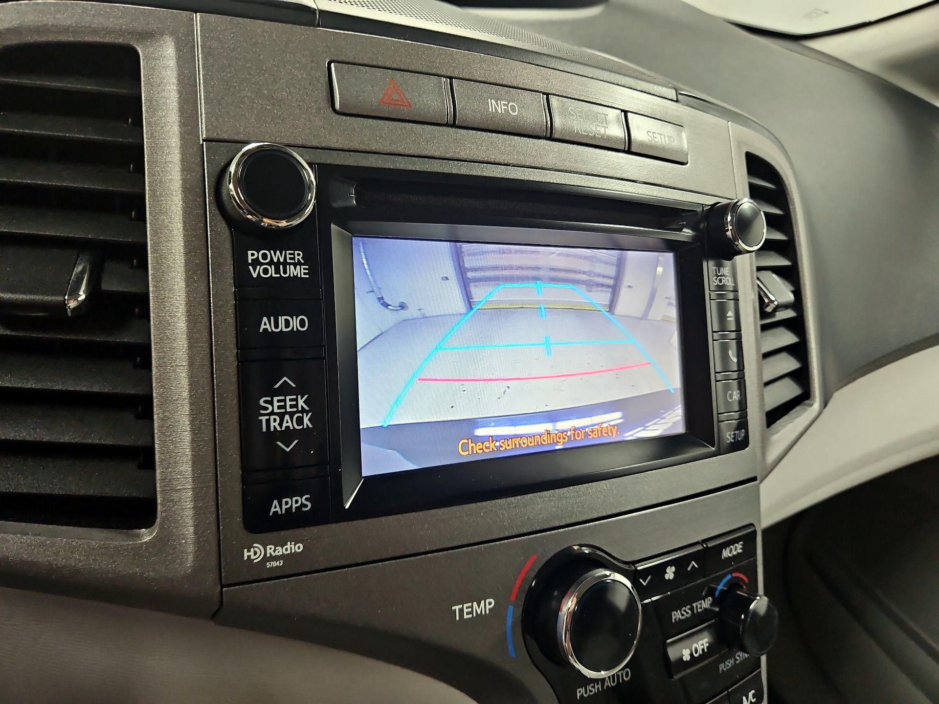 Thumbnail: 2014 Toyota Venza - 15