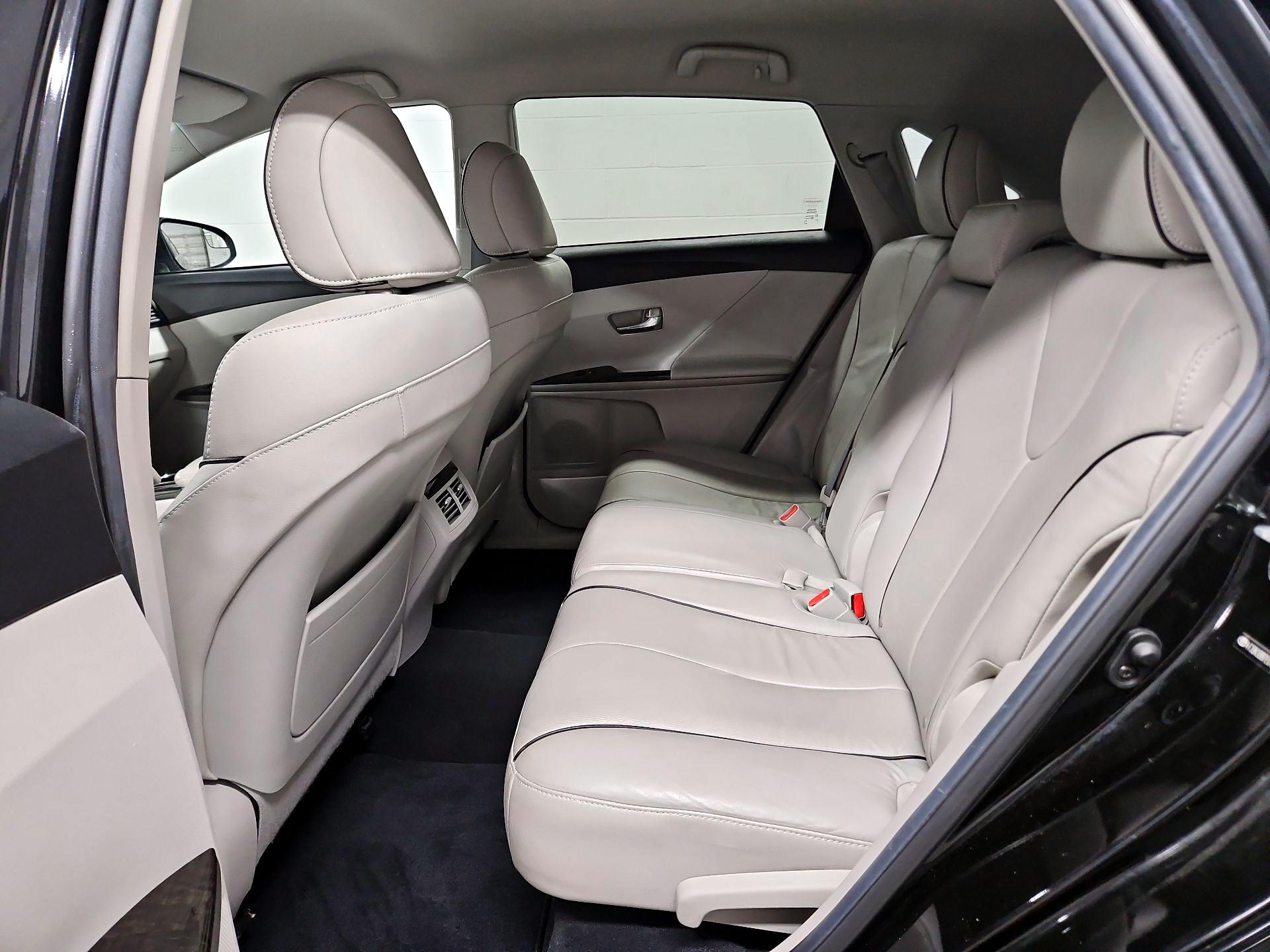 Thumbnail: 2014 Toyota Venza - 20