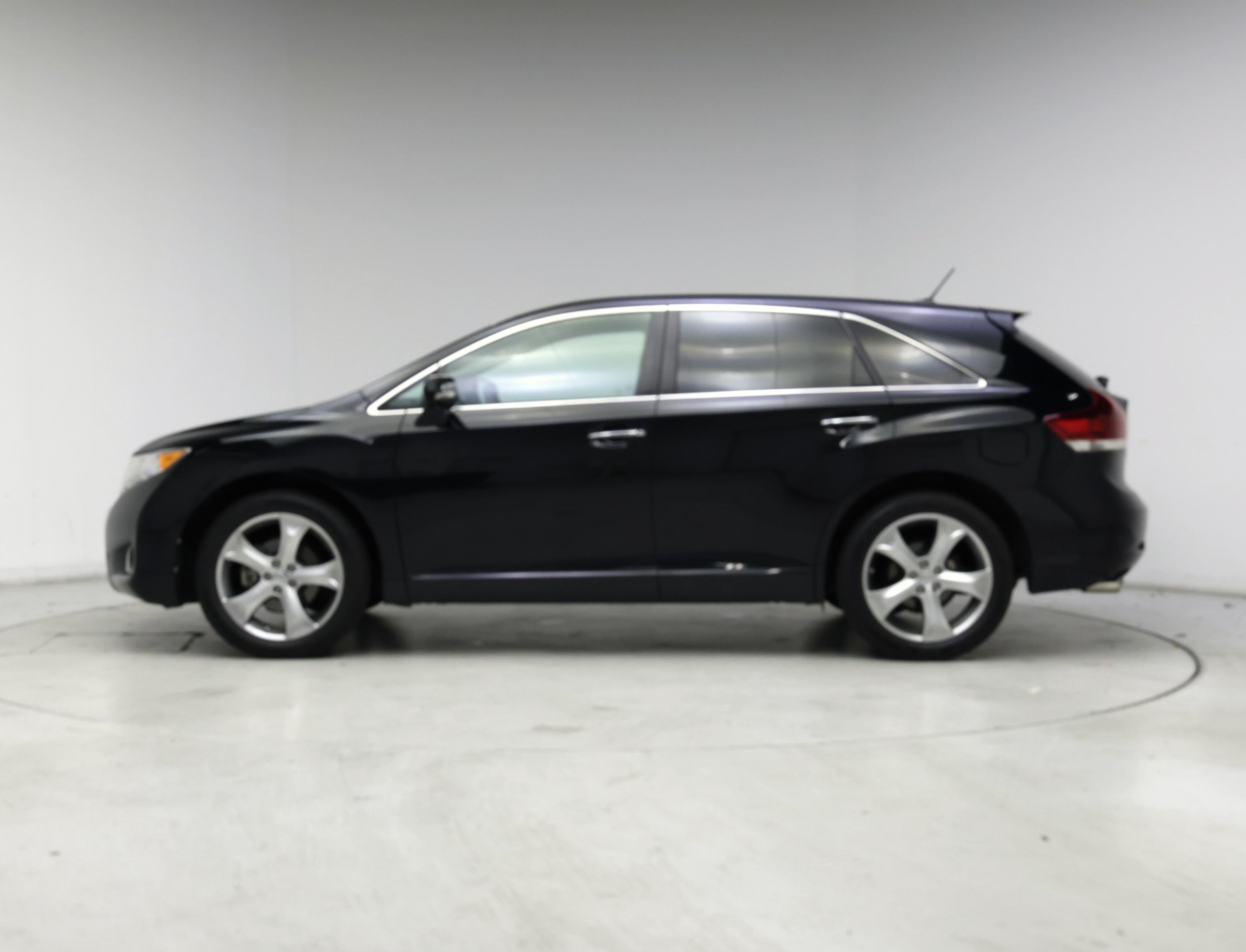 Thumbnail: 2014 Toyota Venza - 3